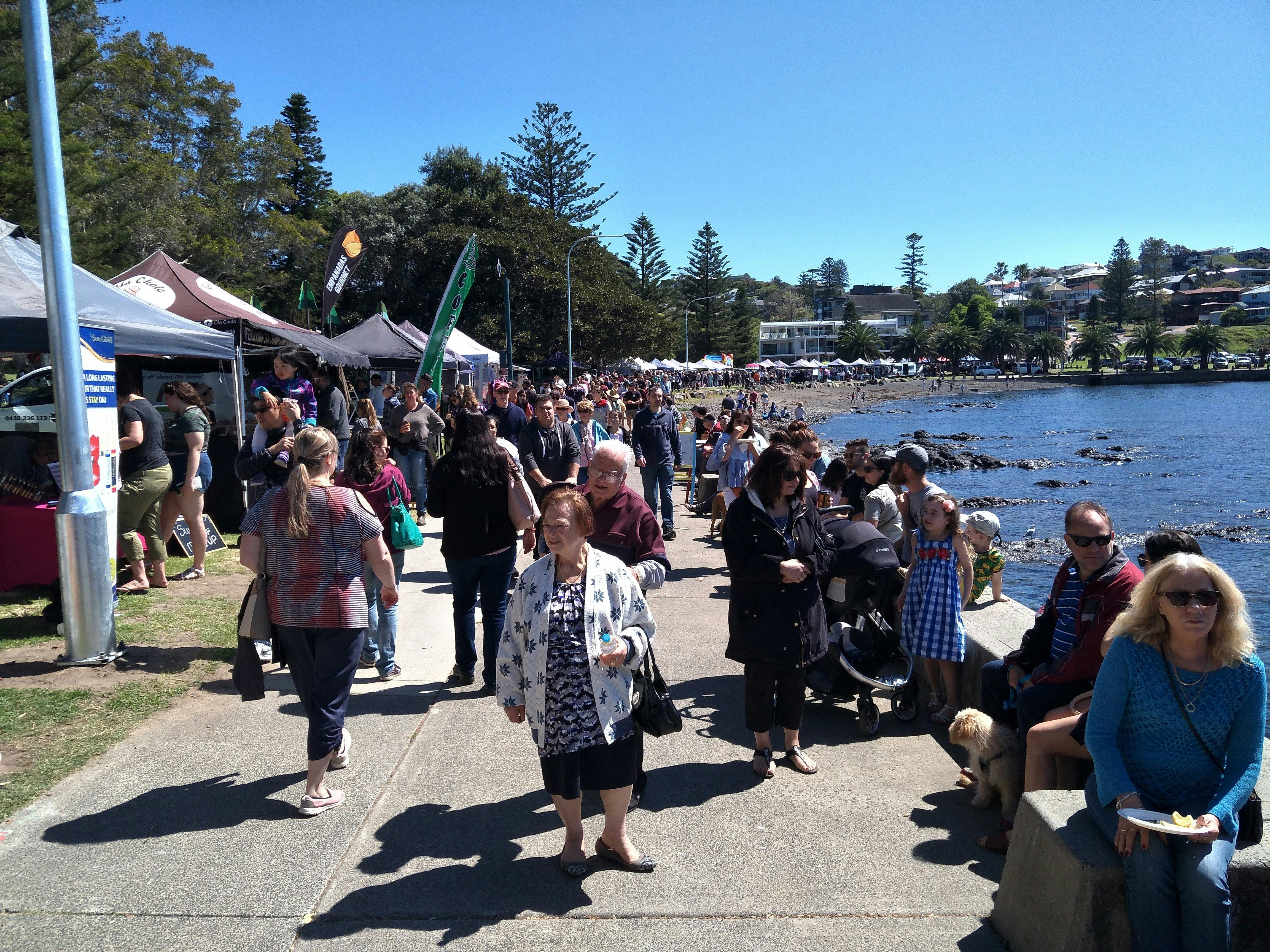 Kiama Makers and Growers Market NSW Holidays & Things