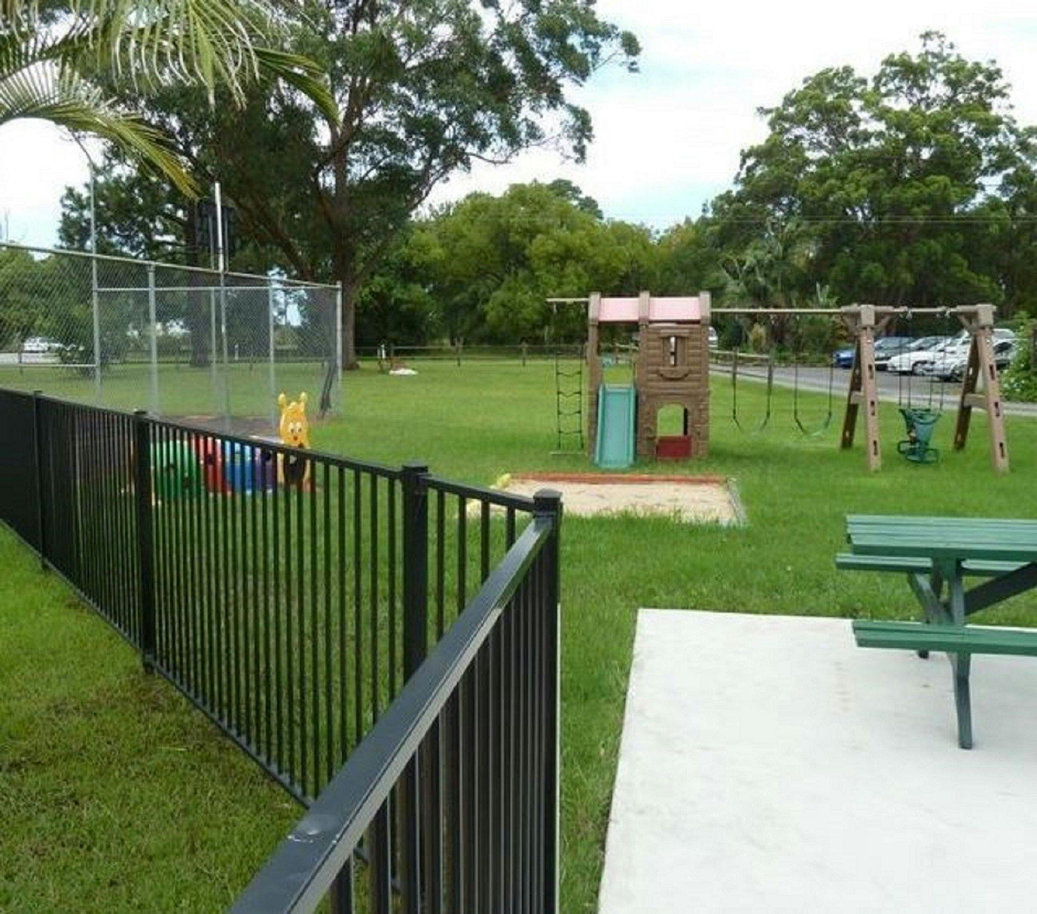 Riverside Holiday Park