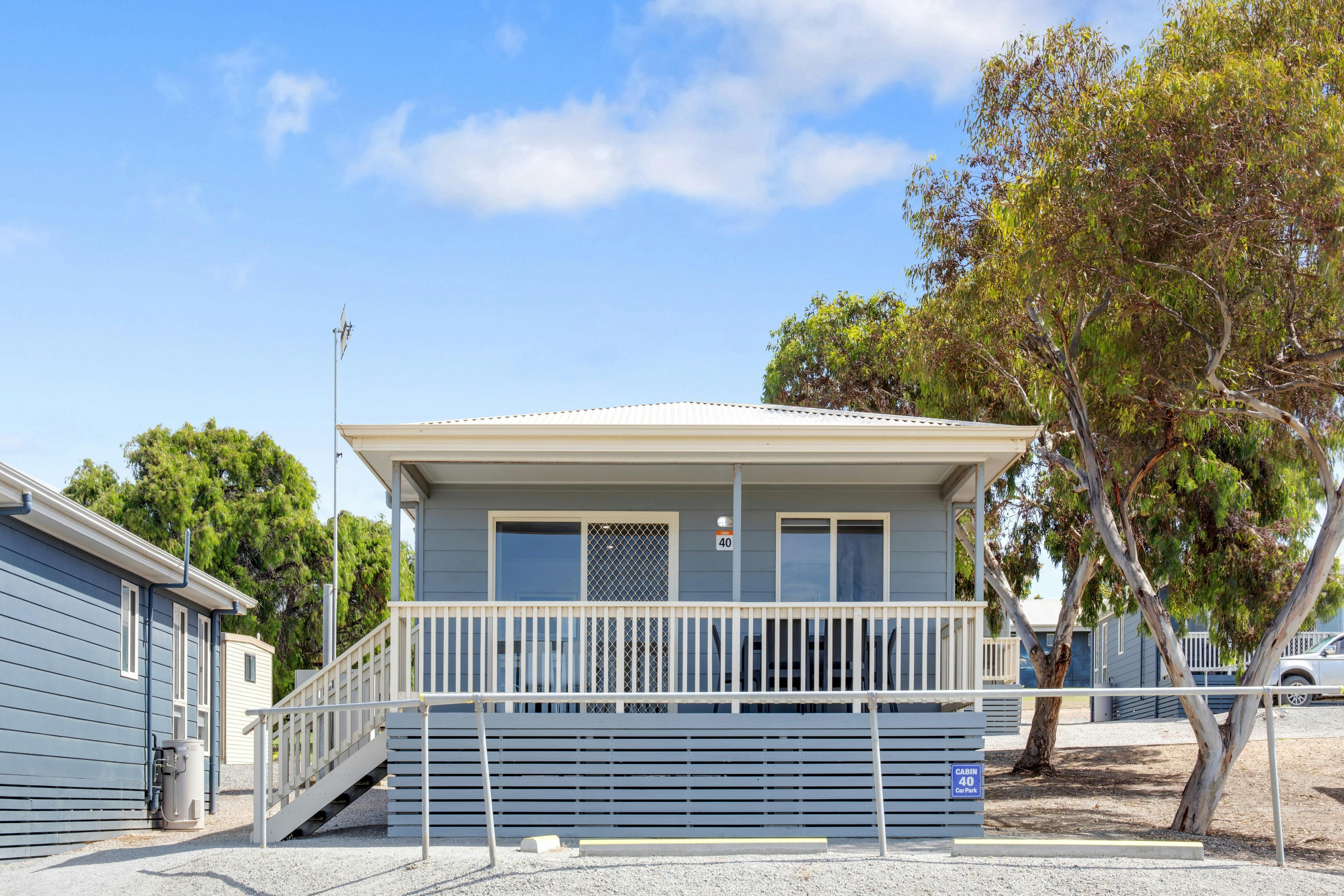 Premium View Executive Cabin