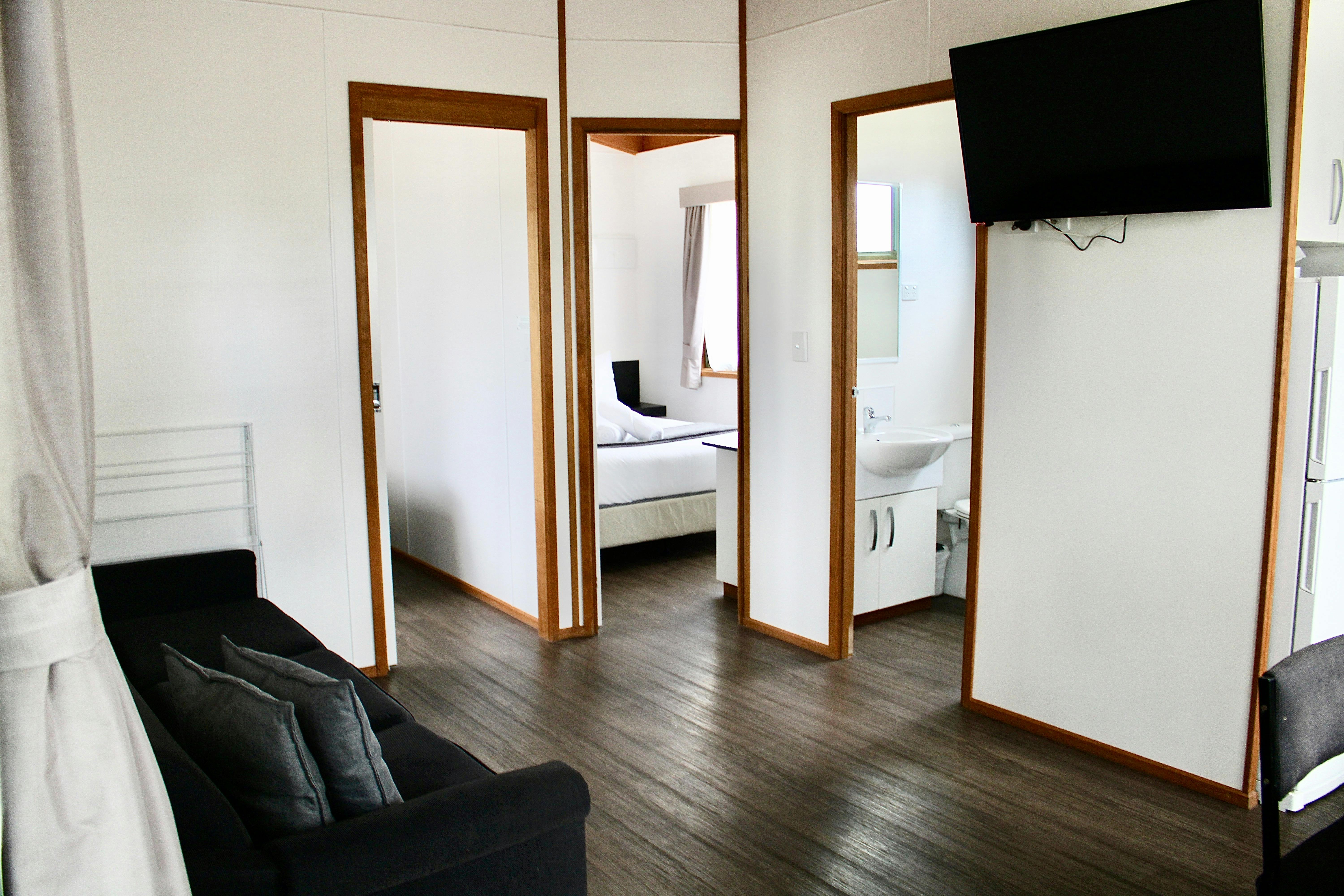 Family Cabin - Sleeps 5 Interior