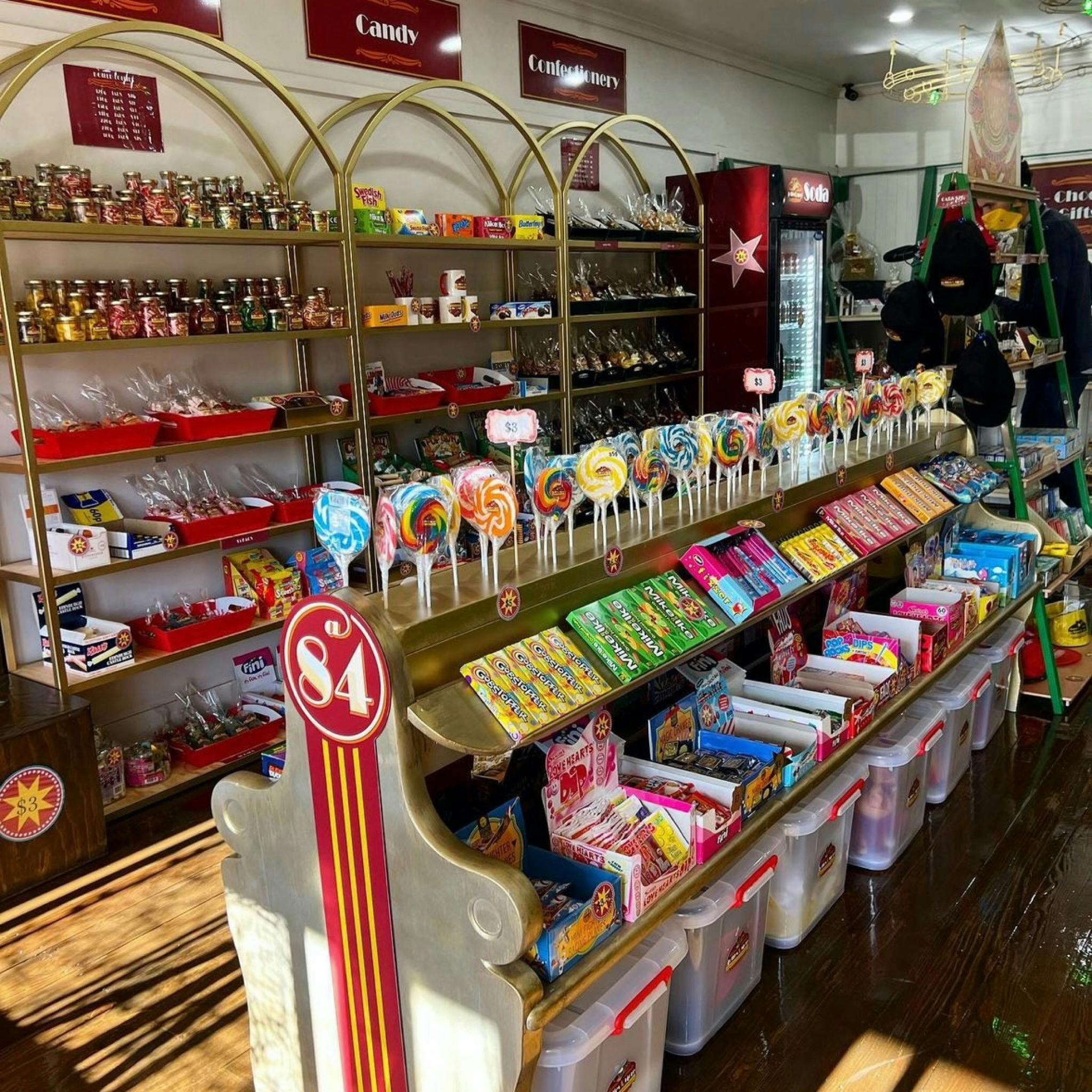 Interior Centre Aisle