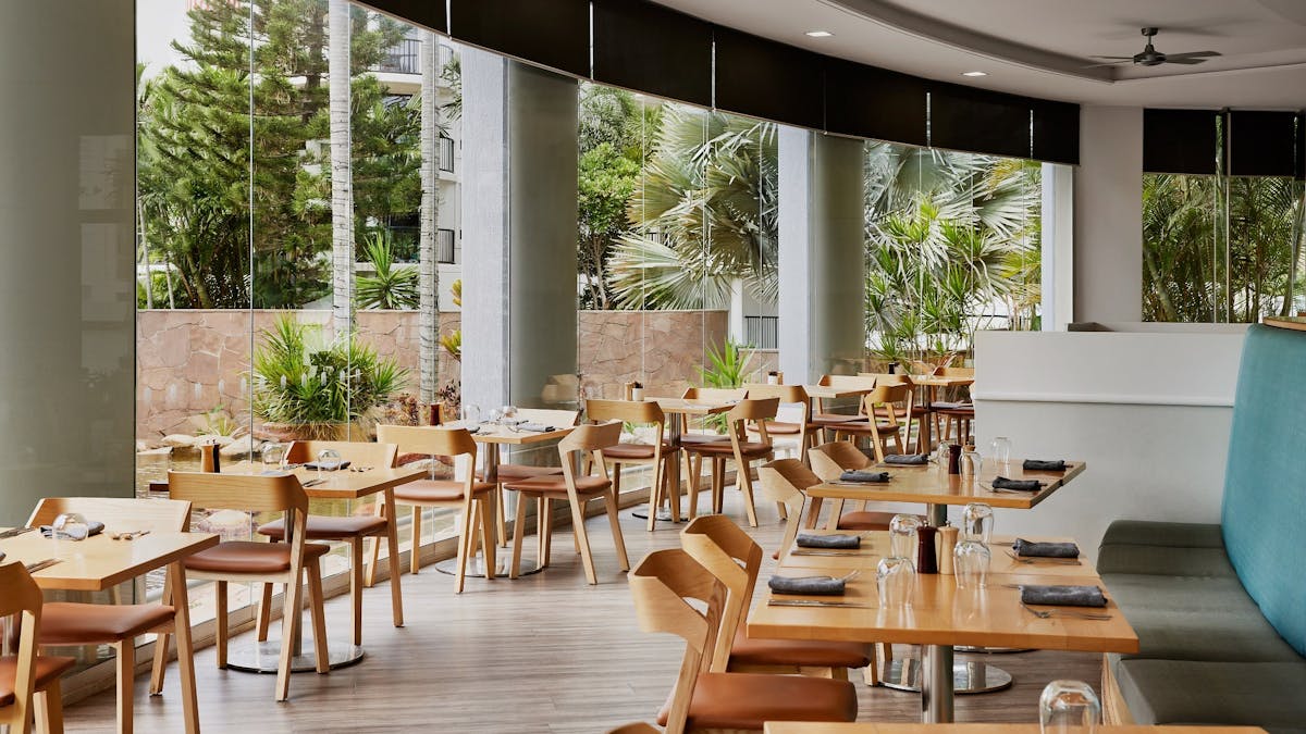 Serves Buffet Breakfast daily