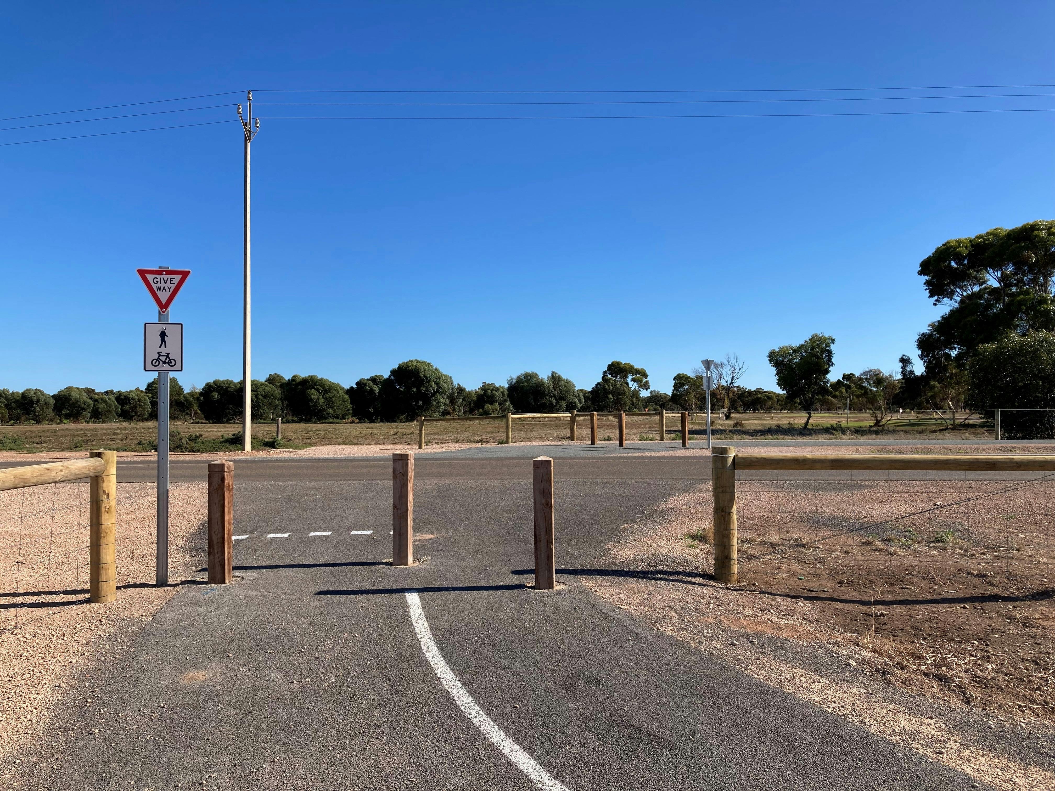 Copper Rail Trail, walking and cycling trails