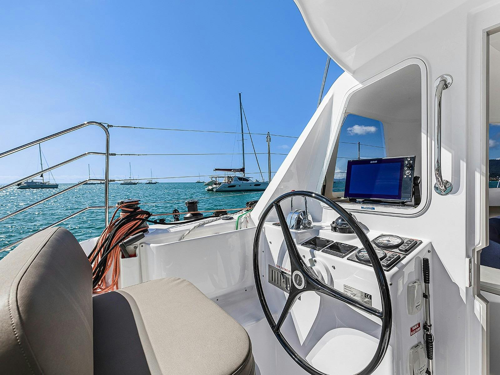 Seawind 1160 Lite Deluxe - helm