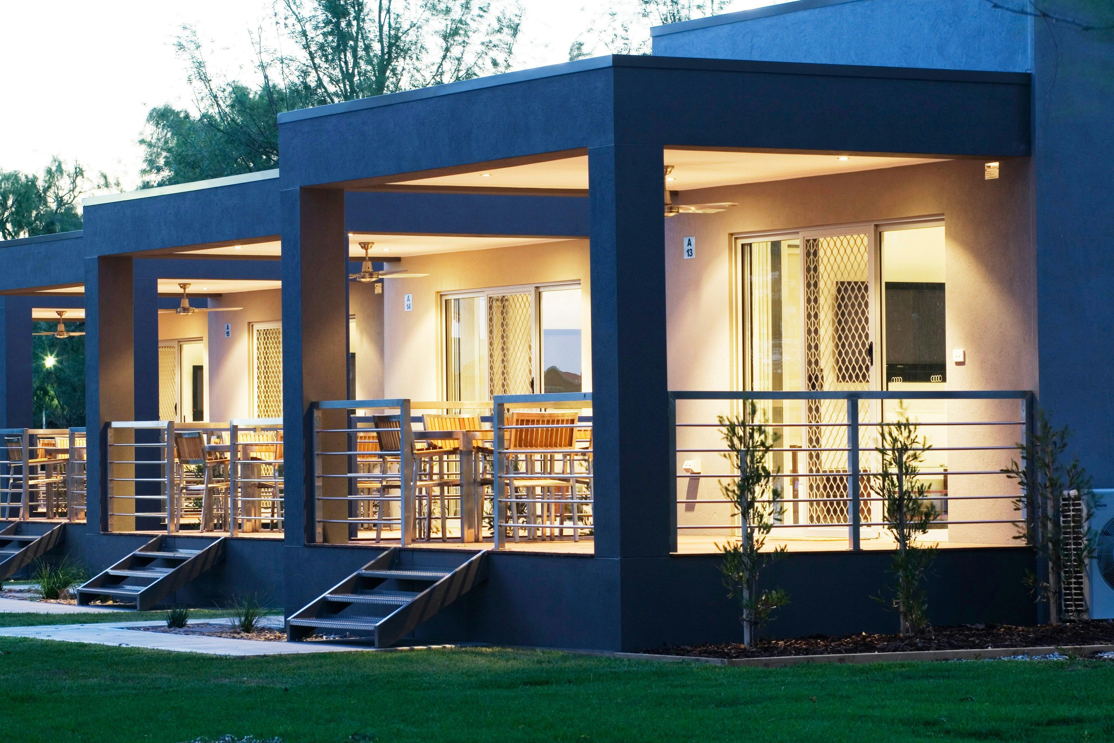 Waterfront Apartments, Yarrawonga Mulwala. Lake Mulwala. Ski Club