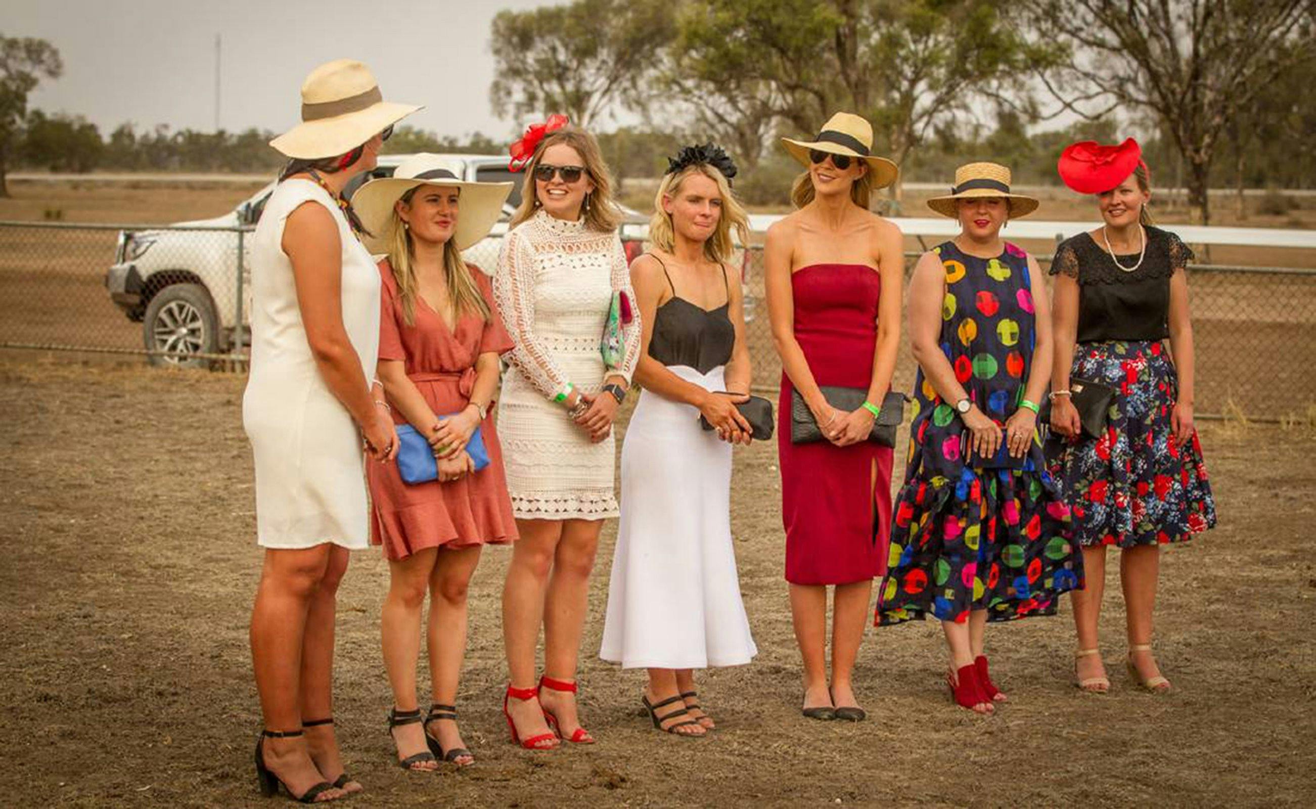 ComebyChance Picnic Races NSW Holidays & Things to