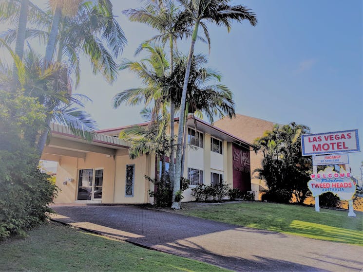 Fabulous Signage Las Vegas Motel Tweed Heads