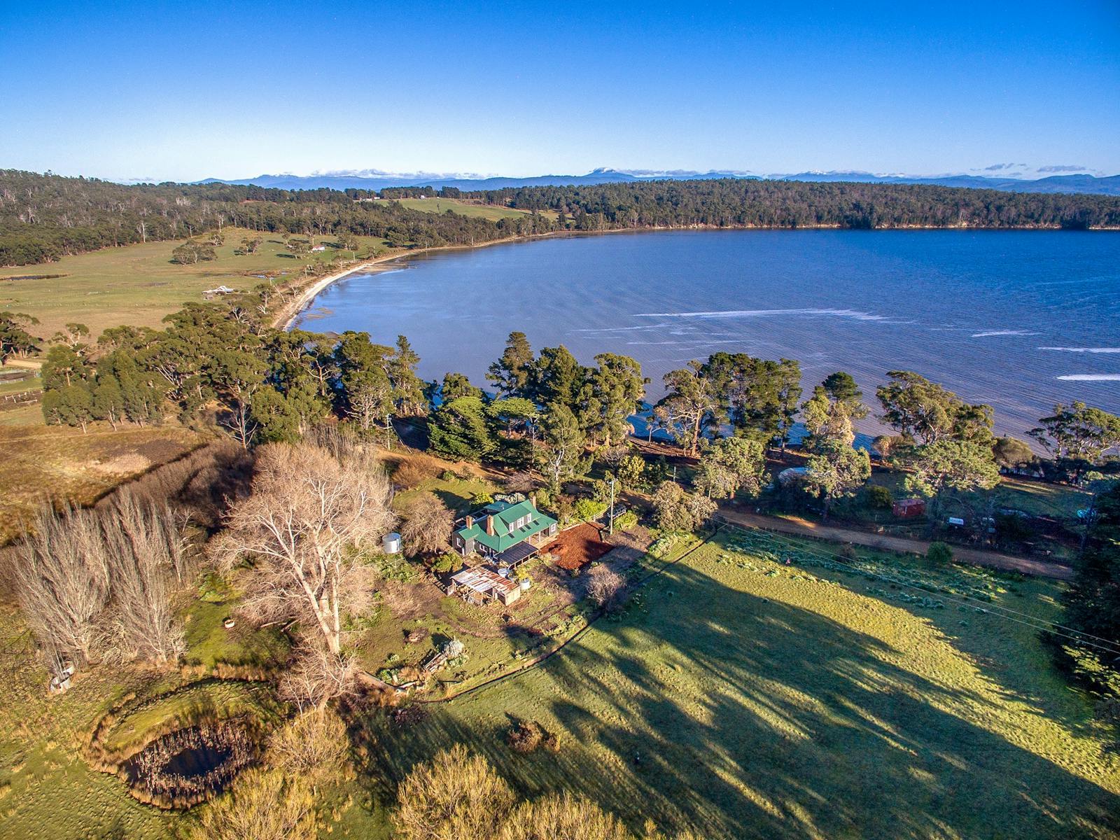 Ventnor Guest House, aerial view