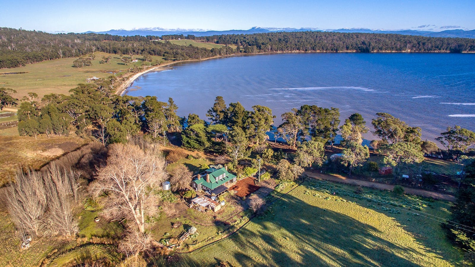 Ventnor Guest House, aerial view