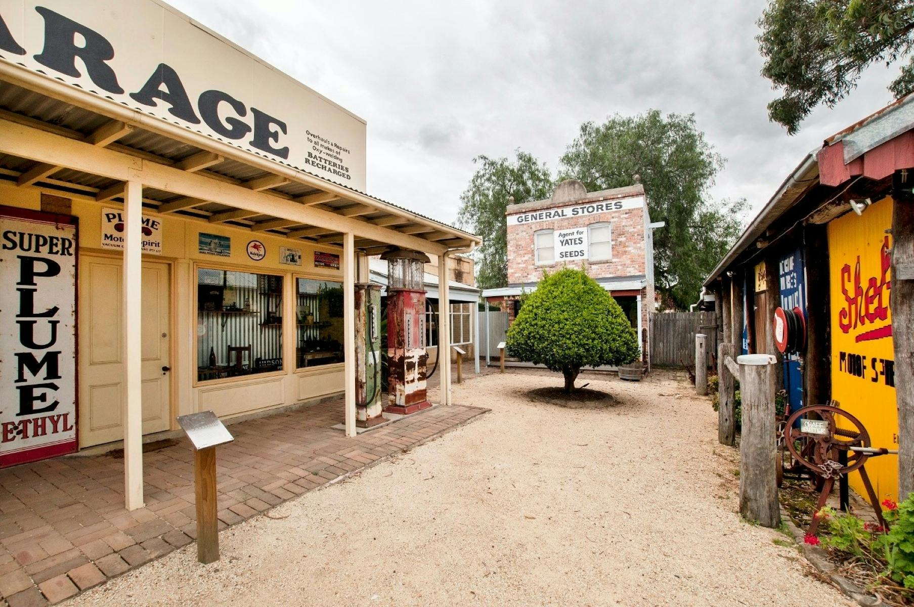 Vintage Village im Fairfield City Museum & Gallery