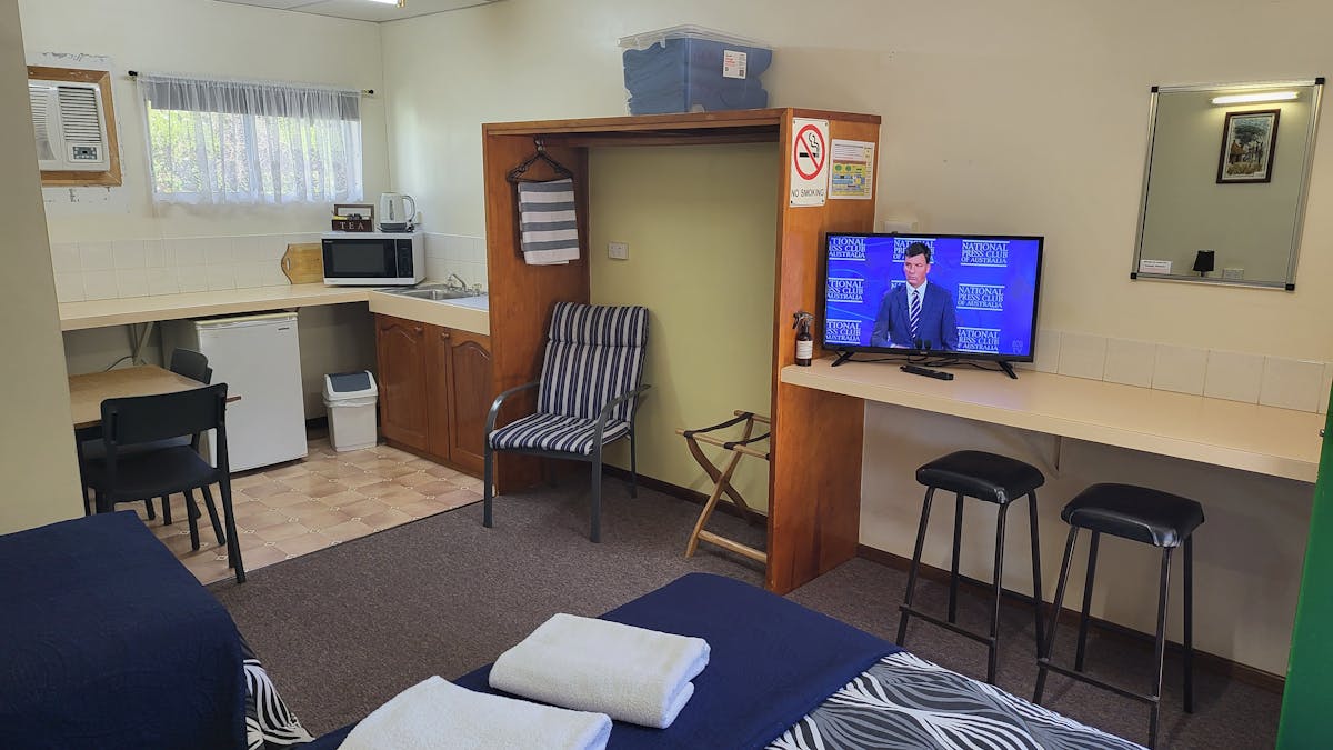 Deluxe Quad Room ground level