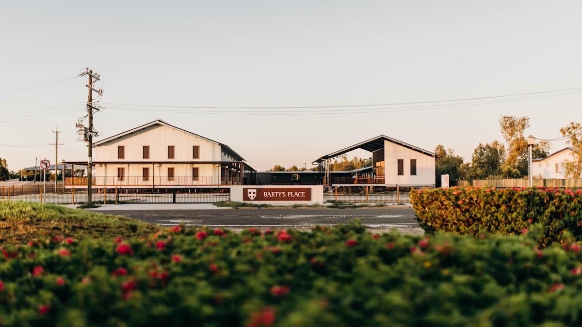 Discover the outback at Barty's Place  - landscrapes, adventures, accommodation