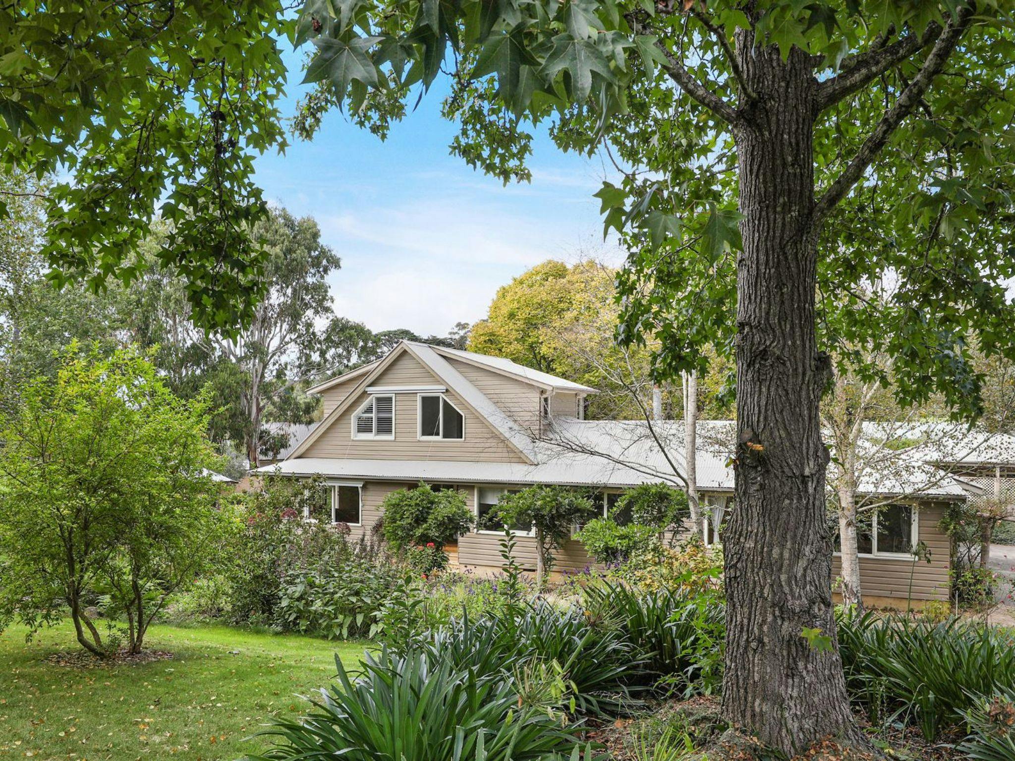 サウスローズ コテージ