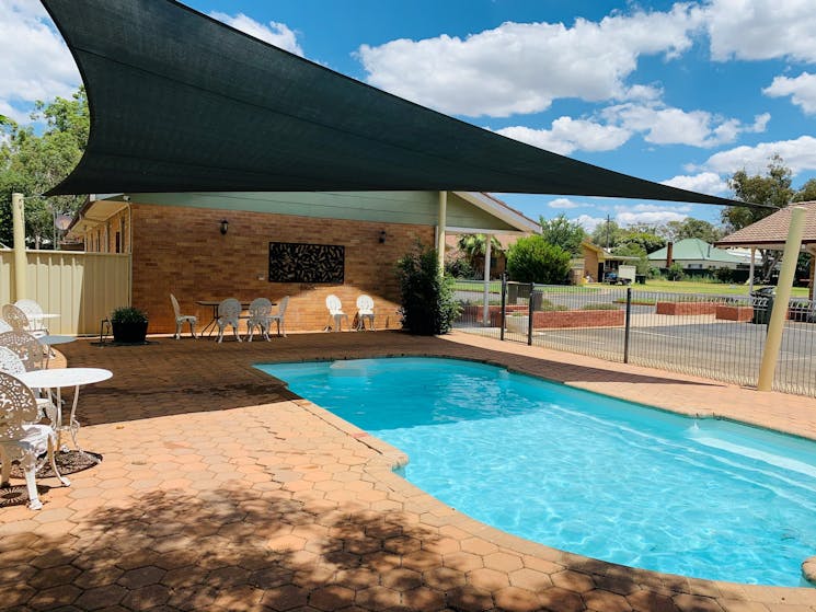 Motel and Hotel Accommodation Gilgandra Swimming pool