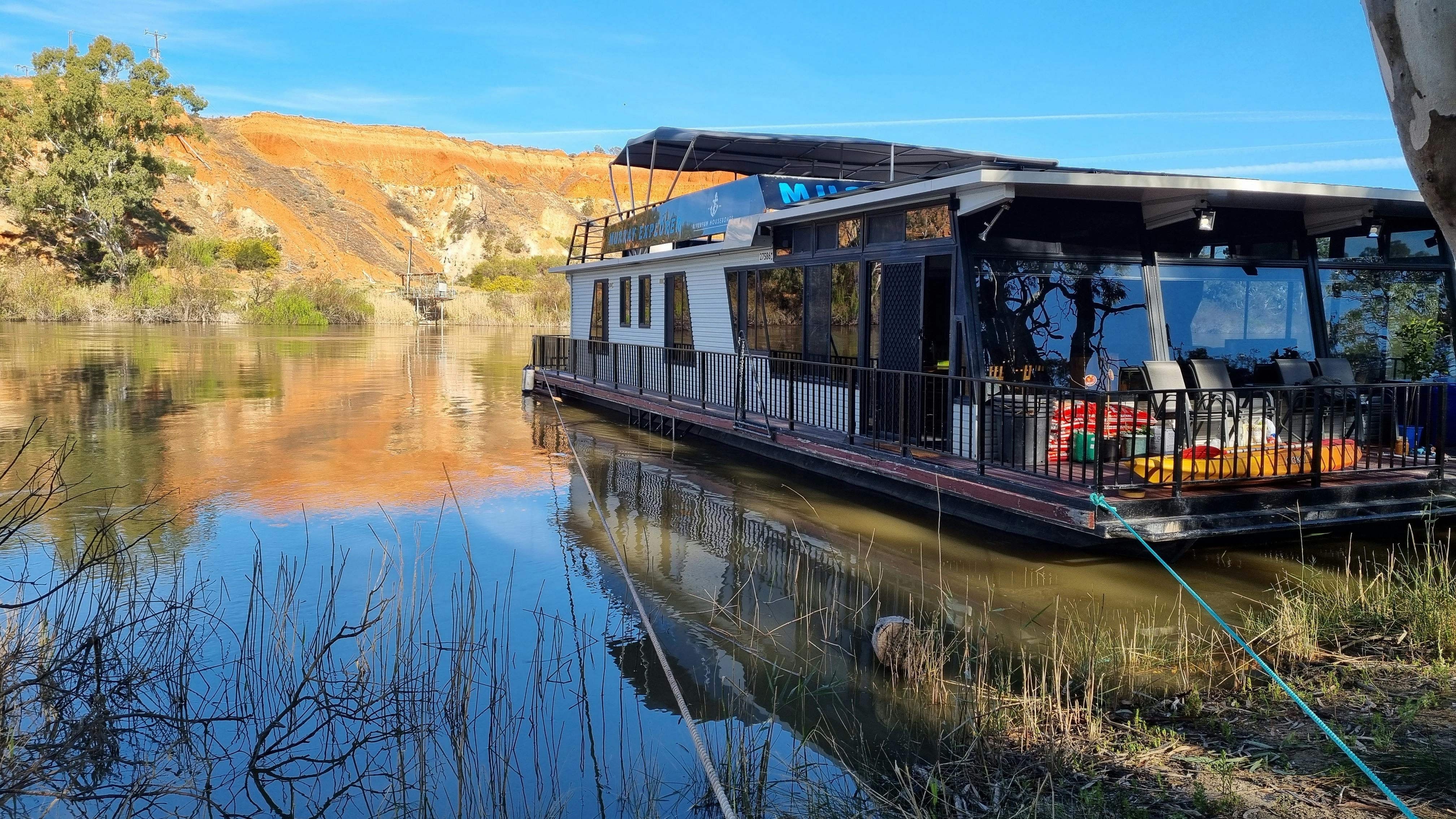 Quality Houseboats - Murray Explorer
