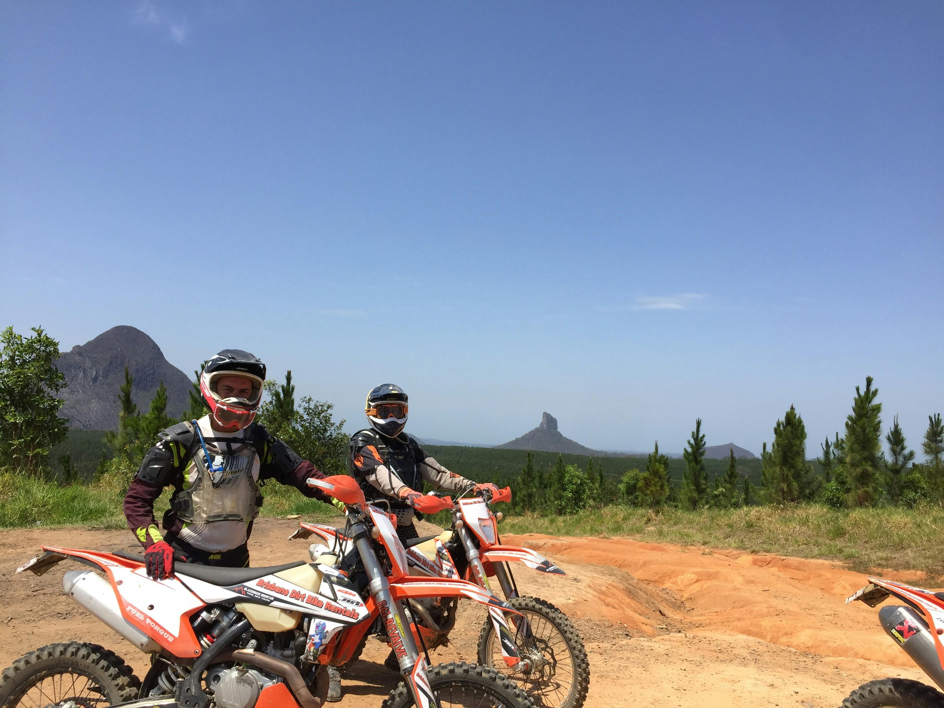 Glasshouse Mountains Lookout
