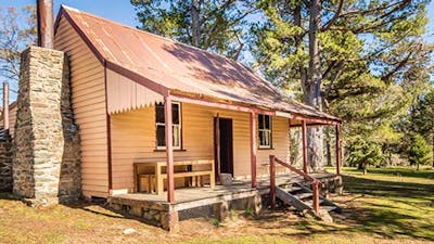 Daffodil Cottage exterior, Kosciuszko National Park. Photo: Murray Vanderveer/DPIE