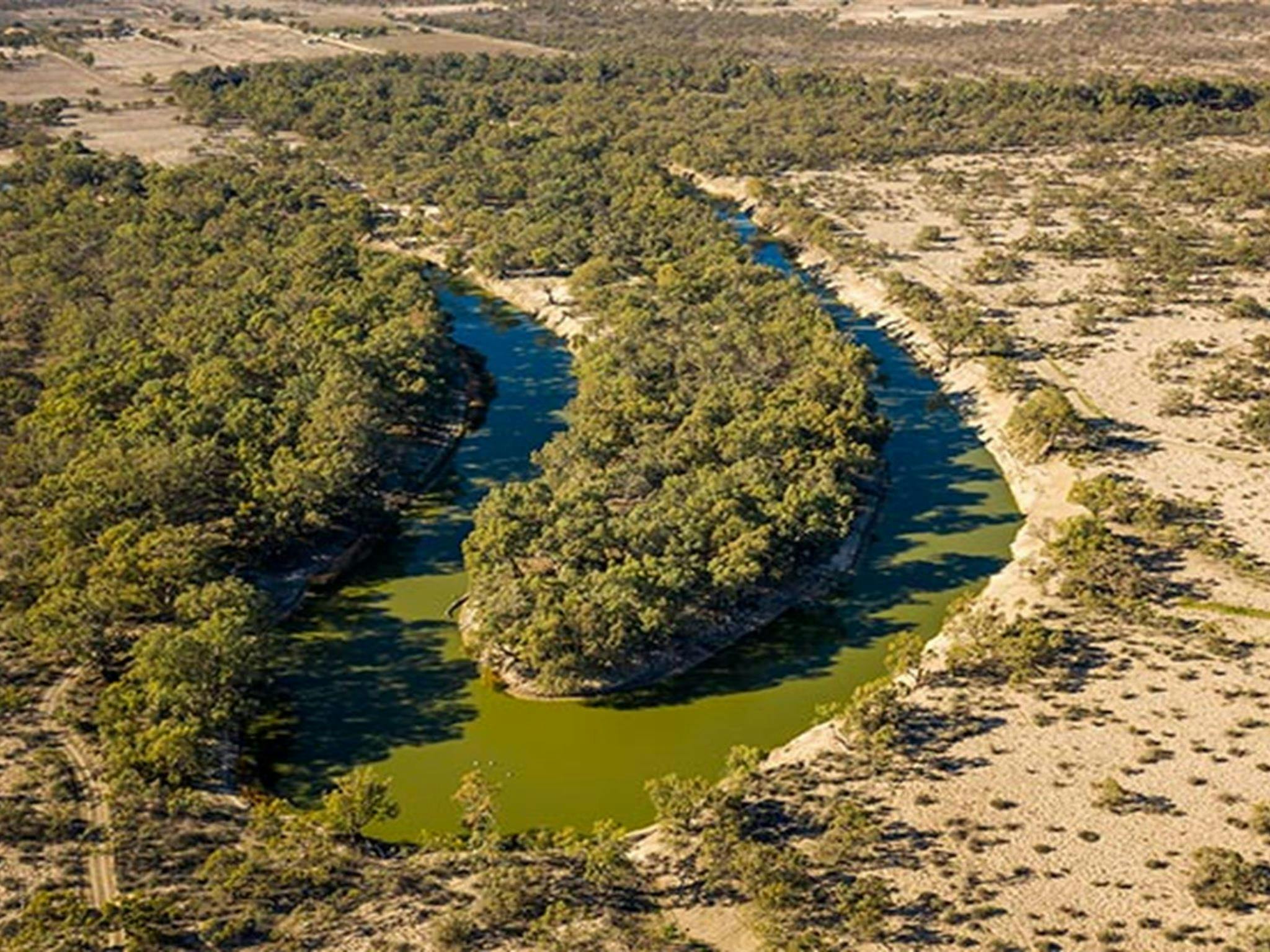 Aerial view of the Darling River bend. Photo: Spencer/DPIE