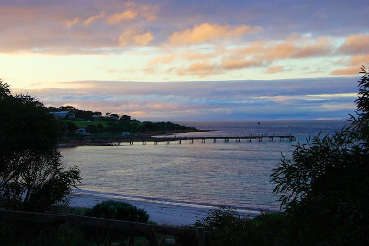 Emu Bay Stay