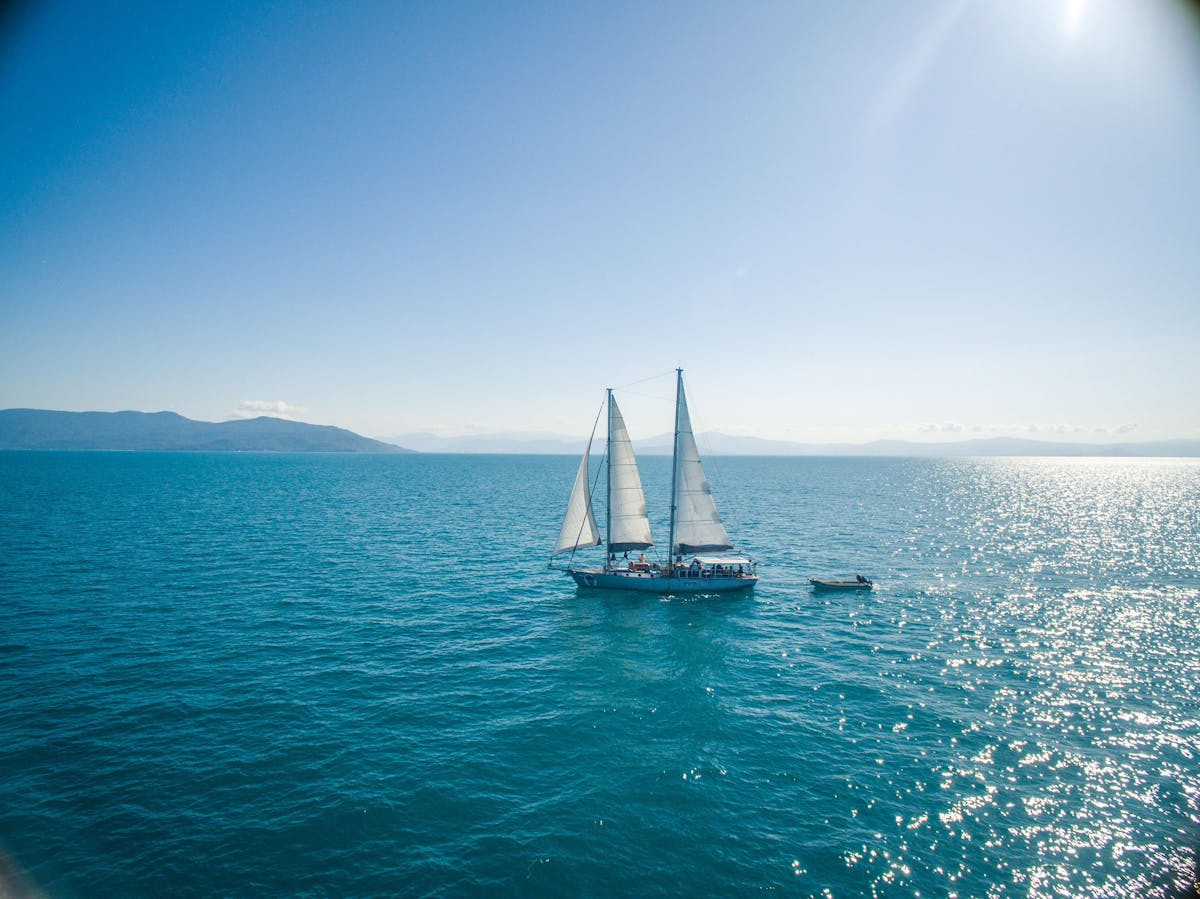 Real sailing, Great barrier Reef , Green Island, tropical island , relax