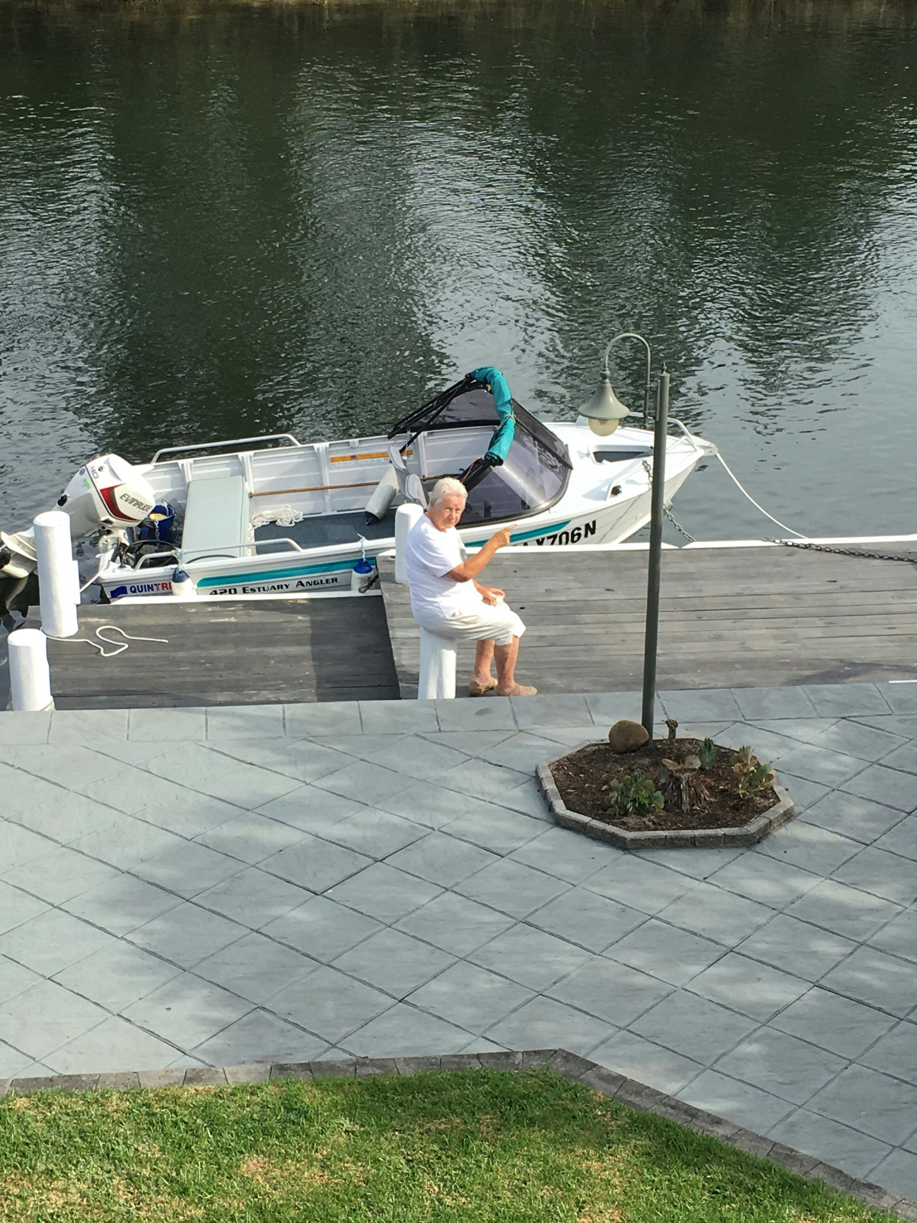 Tie your boat at the jetty