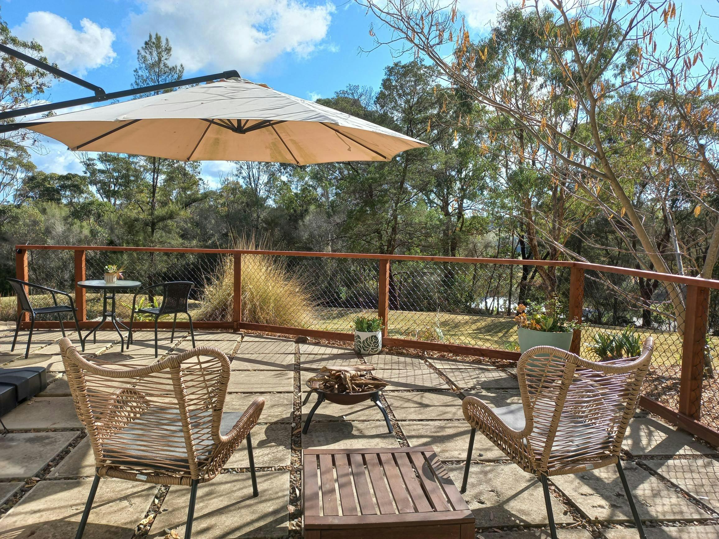 Exterior image The Courtyard