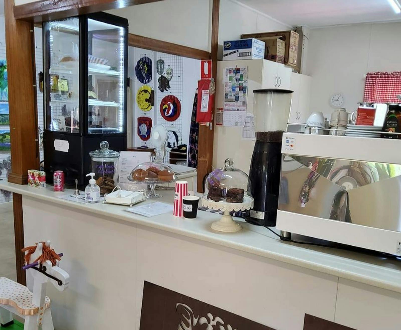 Coffee Stop Cafe Tuena