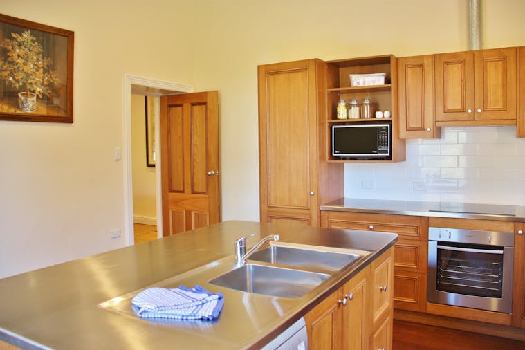 MANAGERS HOUSE