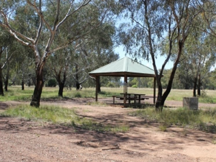 Bogan Weir picnic area