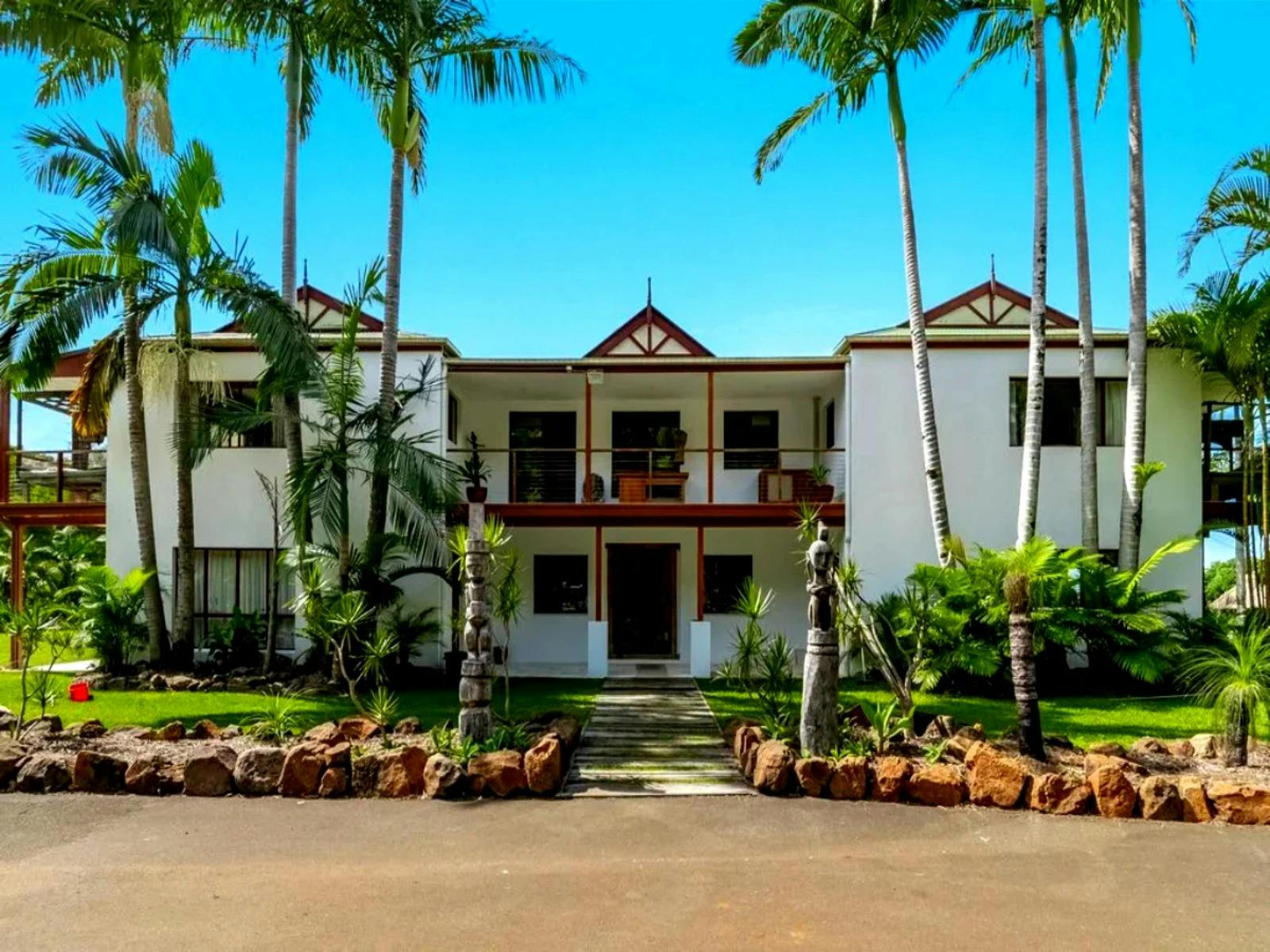 private two-storey house that offers the very best in casual luxury and comfort