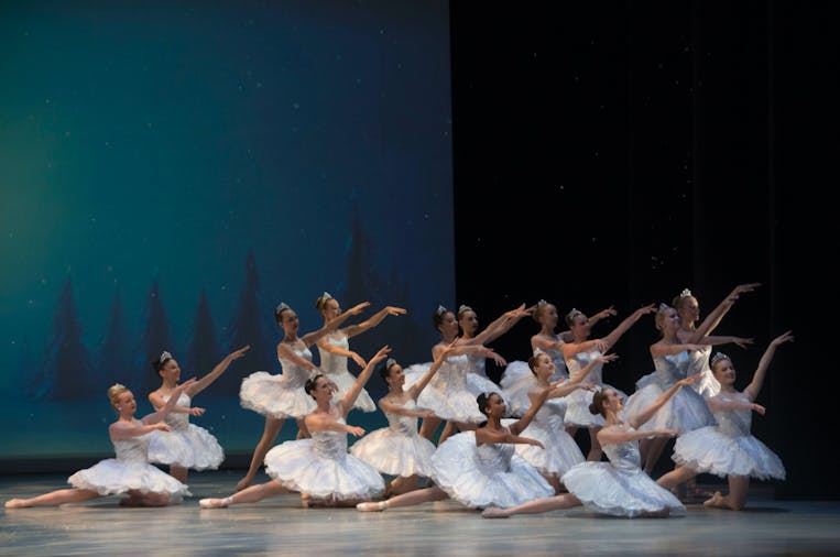The Night Before Christmas by the Australian Classical Youth Ballet