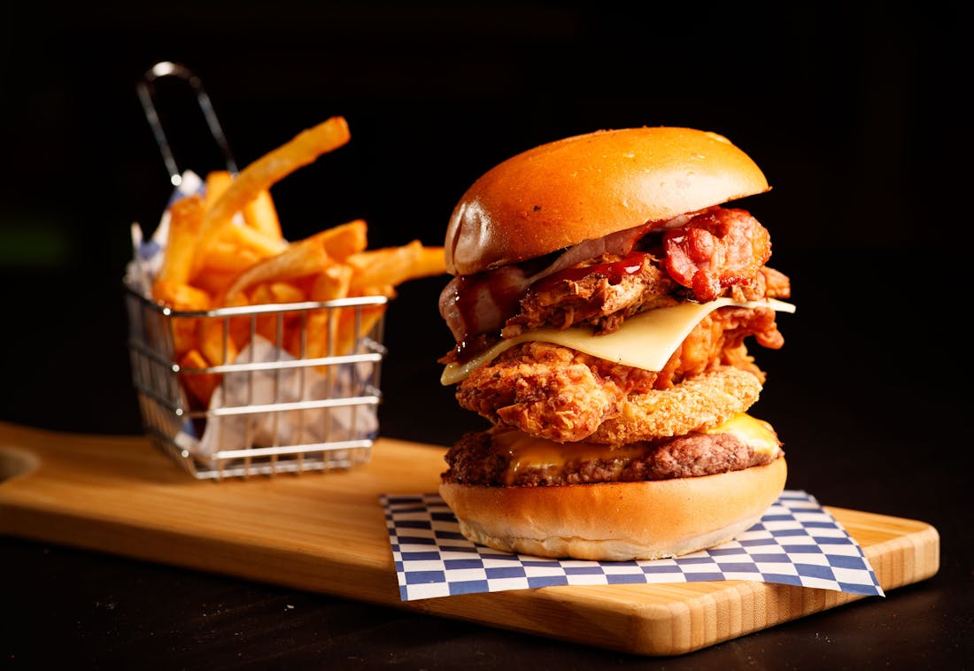 Benny's American Burger Morphett Vale Adelaide, Food and Drink