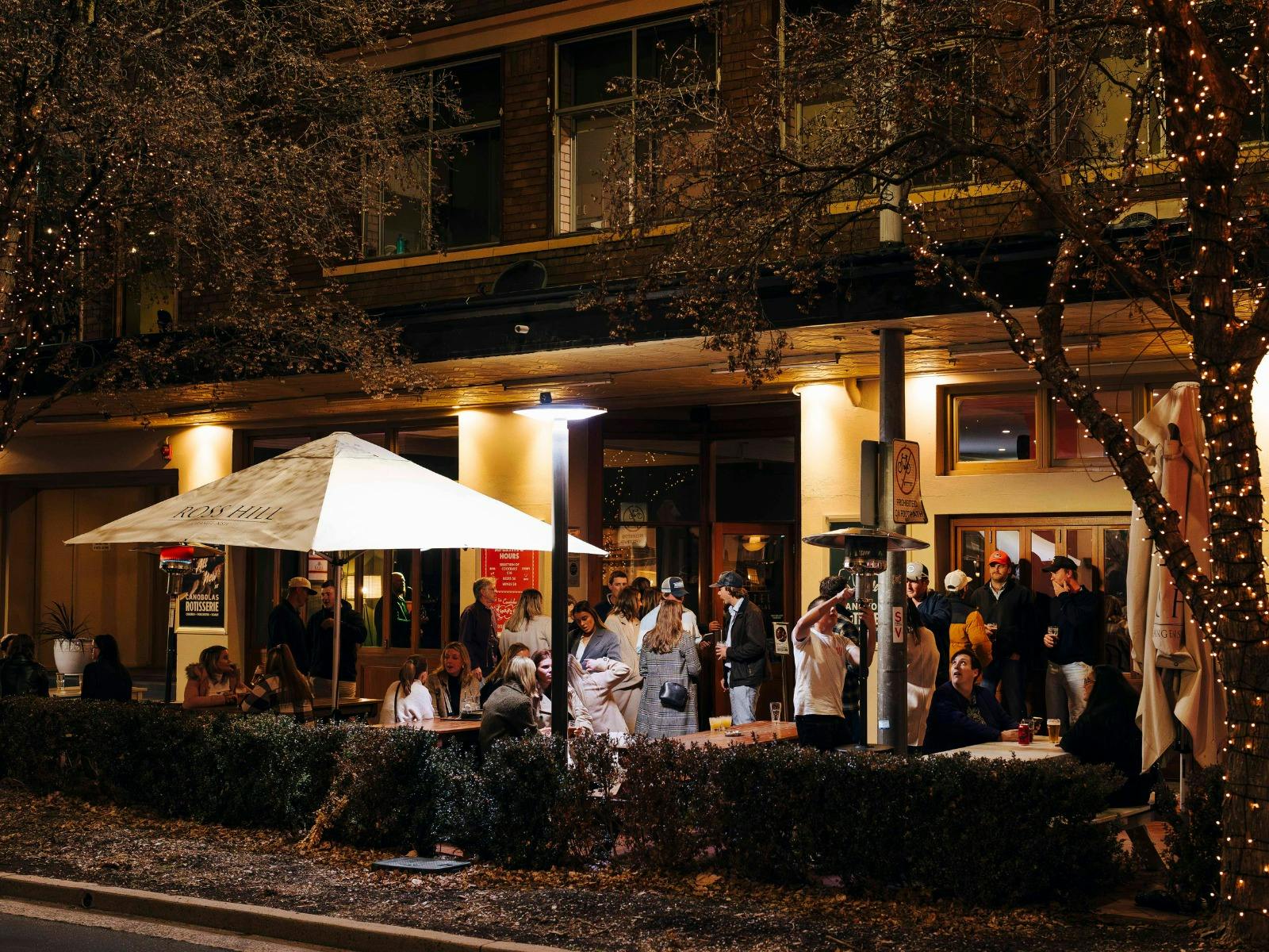 Sampson street after party at the Hotel Canobolas