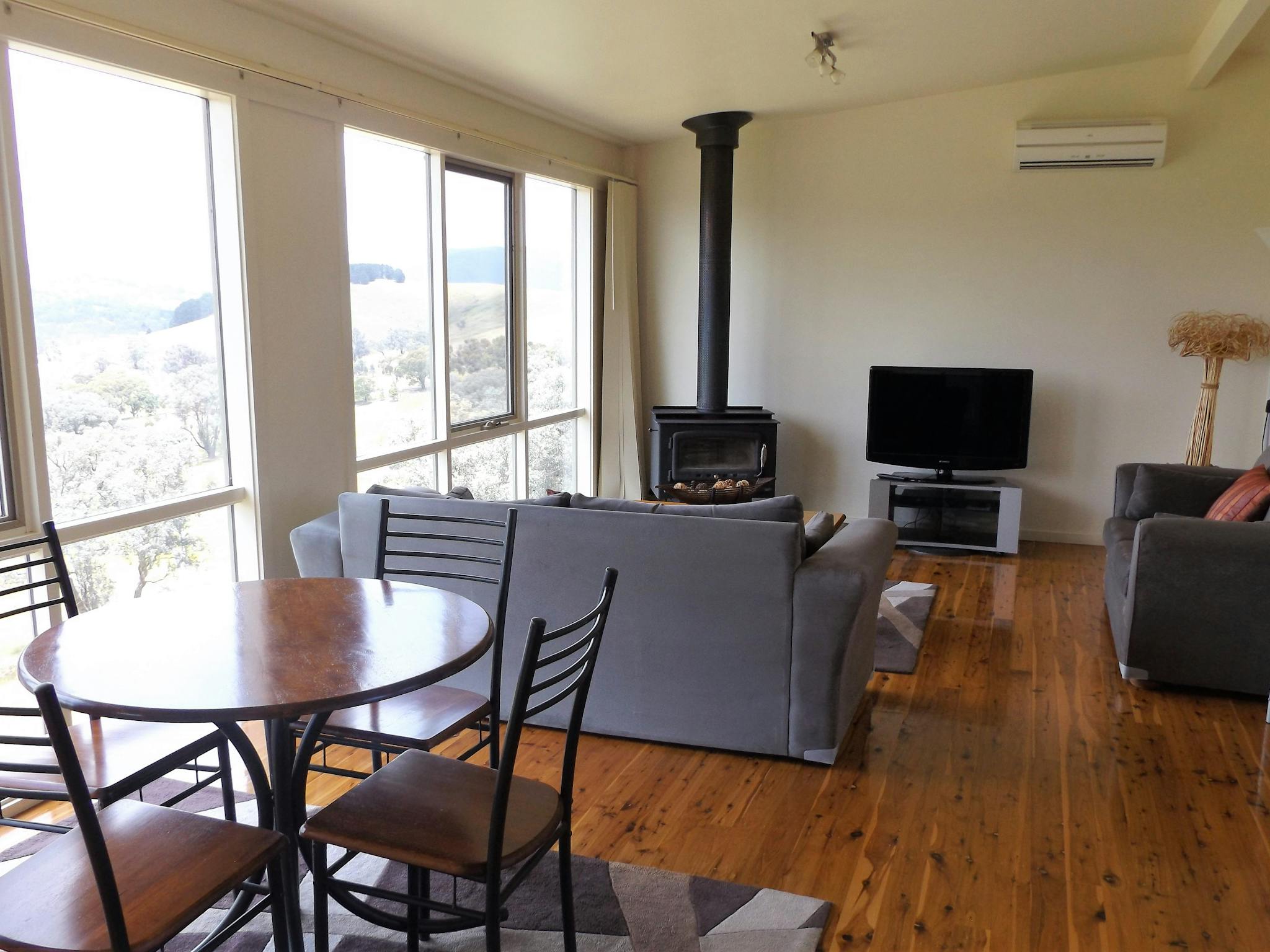 Dining /Lounge - Grevillea
