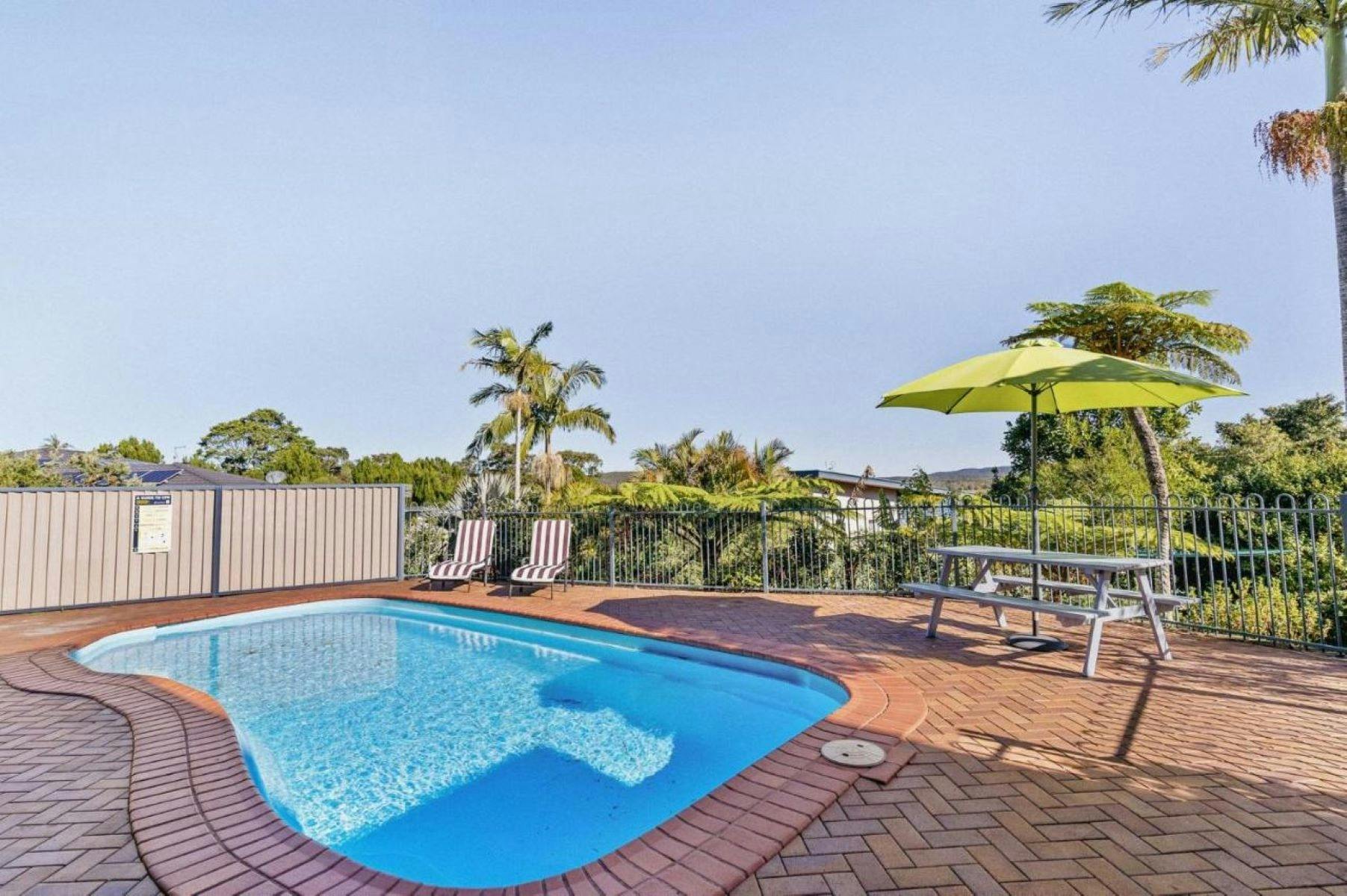 17 Pacific Cresent Evans 헤드 풀