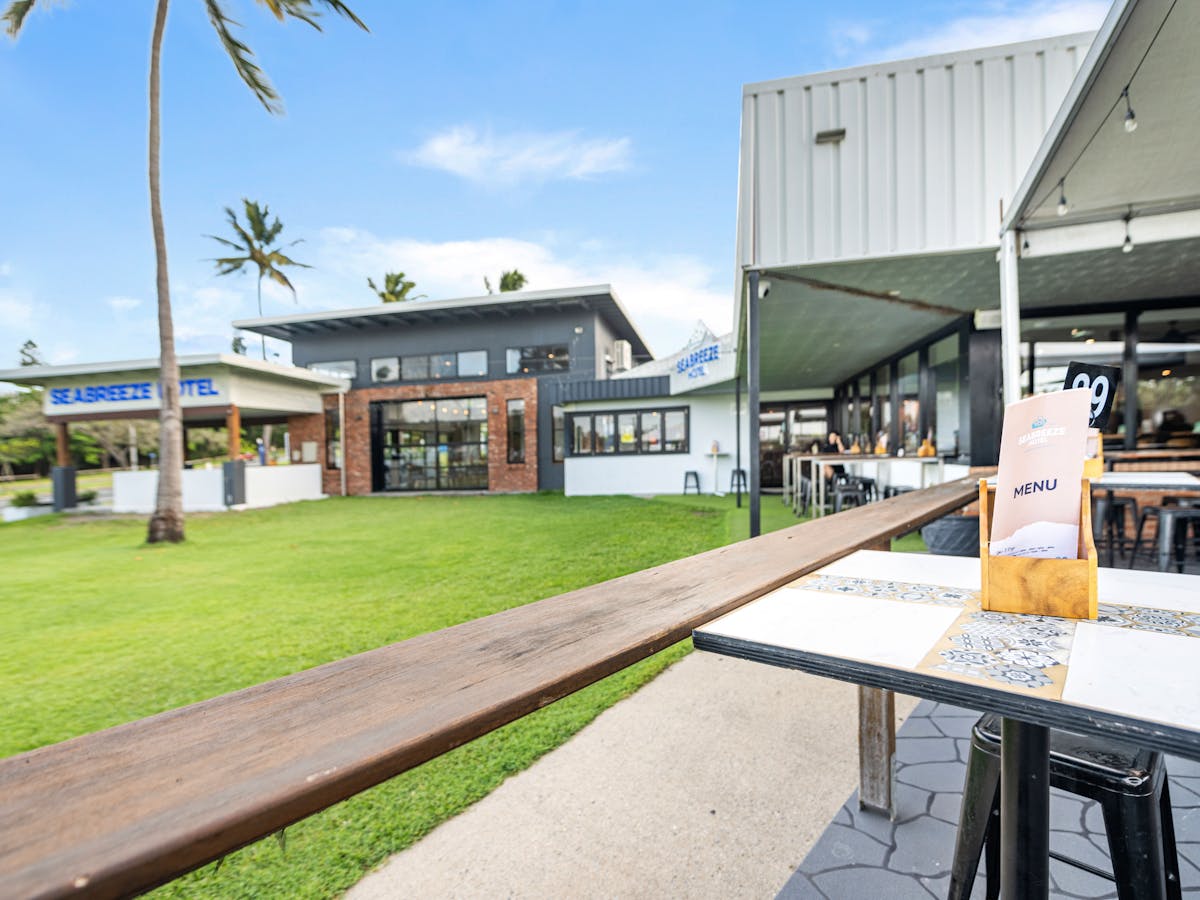 Seabreeze Hotel