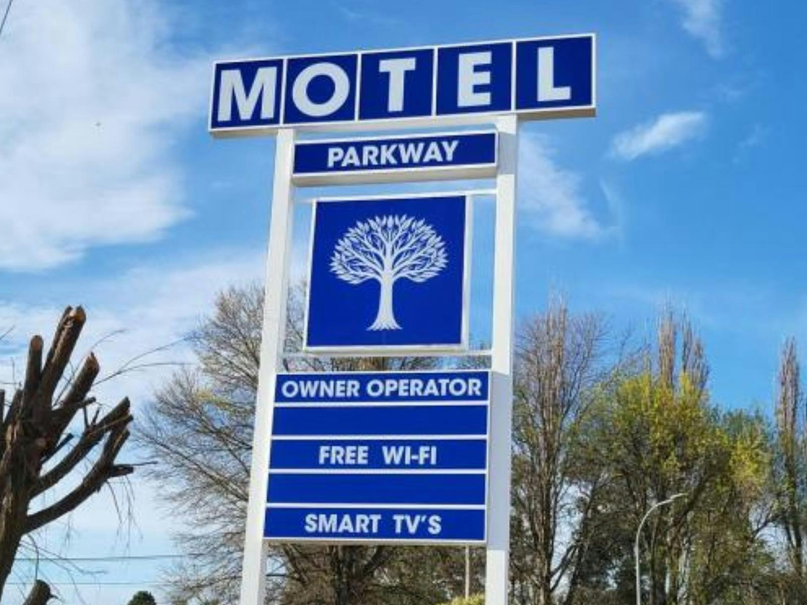 Parkway Motel