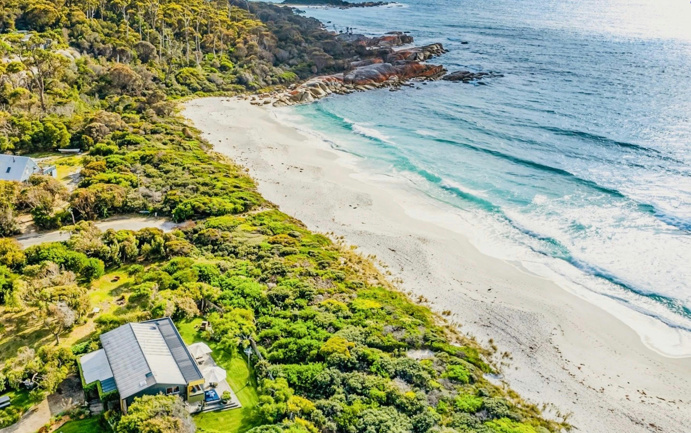 Oriole Bay of Fires Direct beach access Bay of Fires location