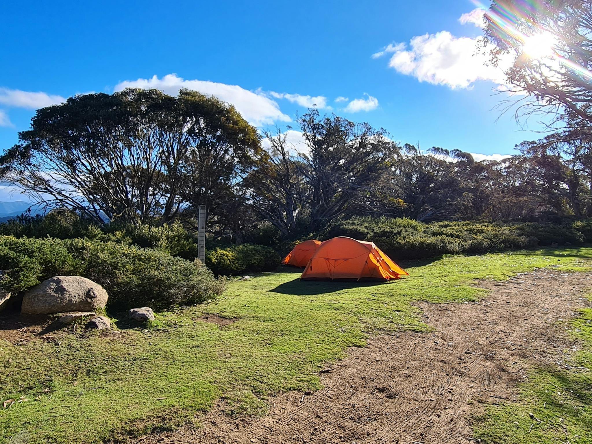 A camp set up by the Bluff Spur Memorial Hut on Mt Stirling.