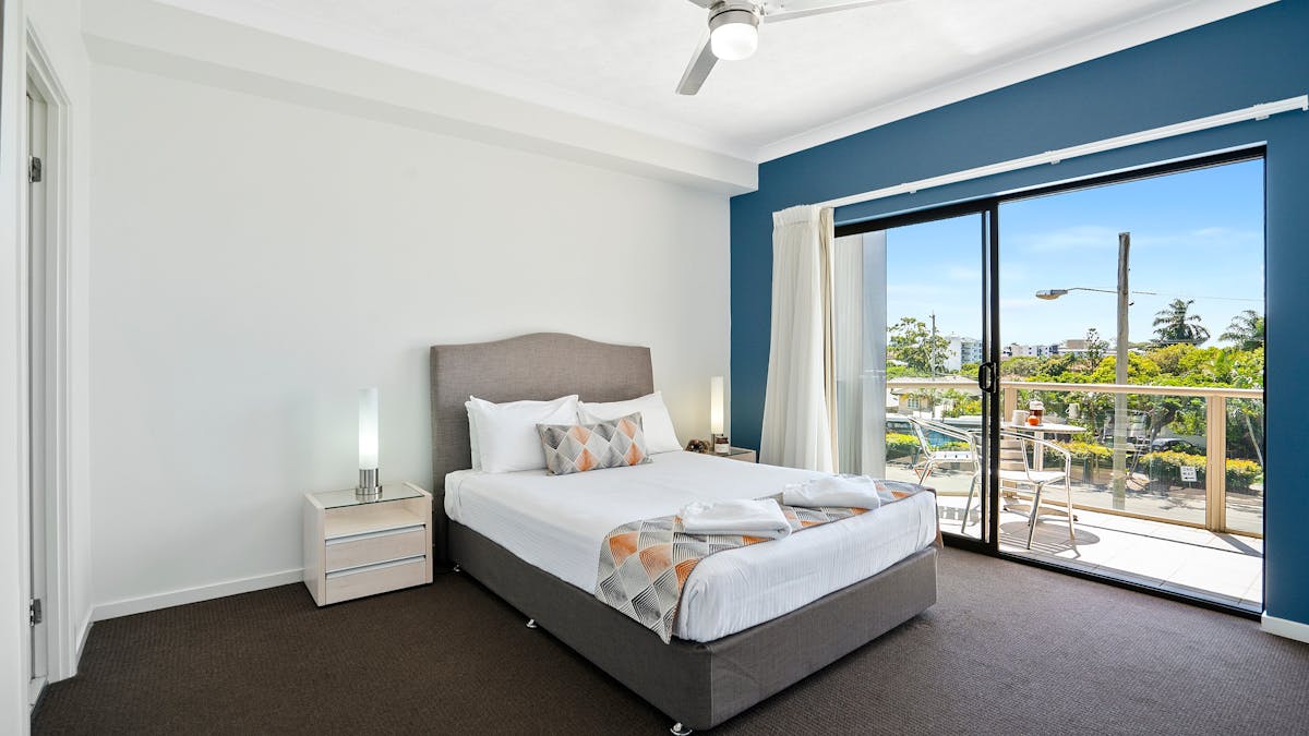 Master Bedrooms are really spacious and have a ceiling fan and ensuite Master Bedrooms are really spacious and have a ceiling fan and ensuite