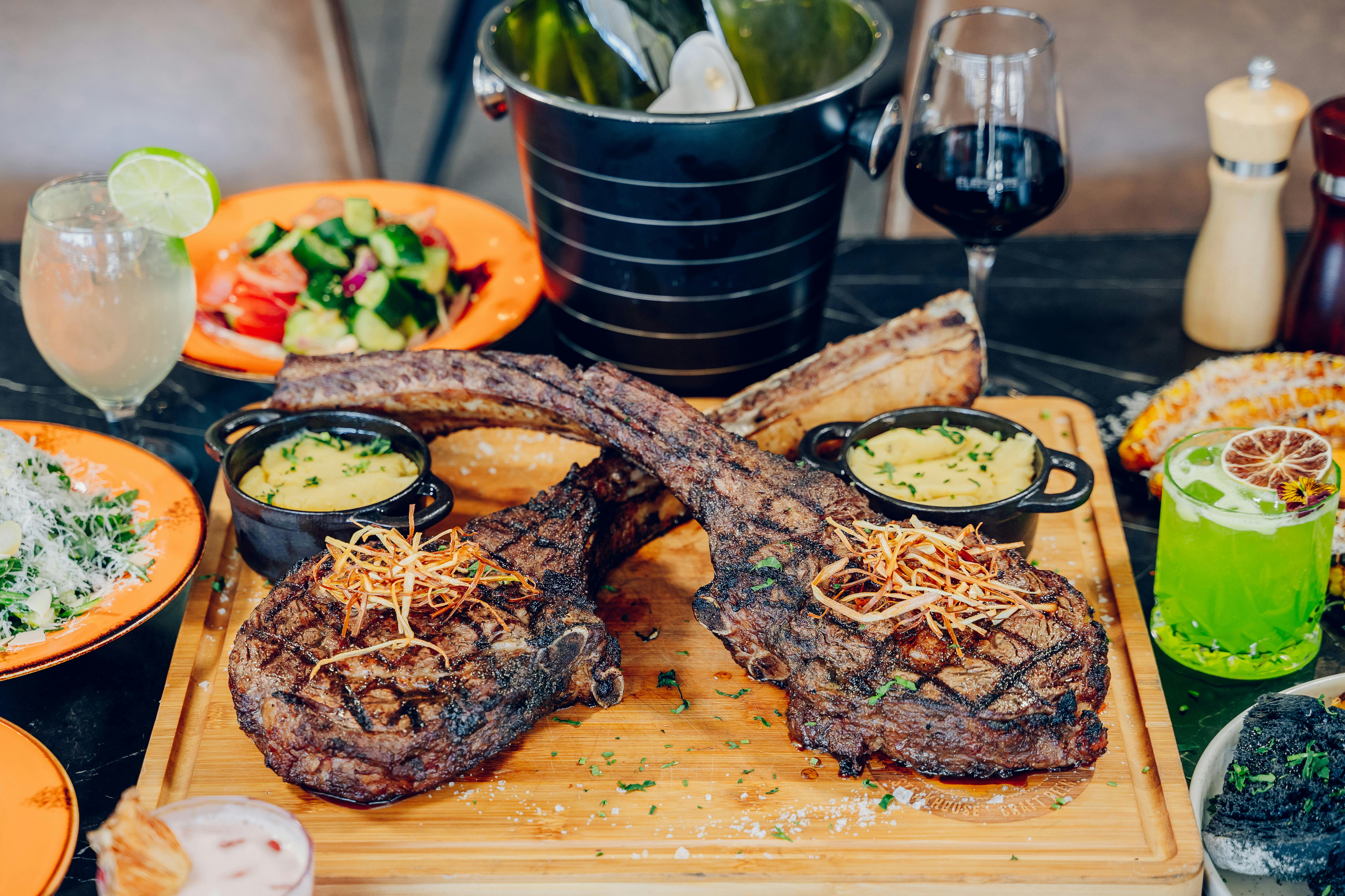 Elements Bar and Grill