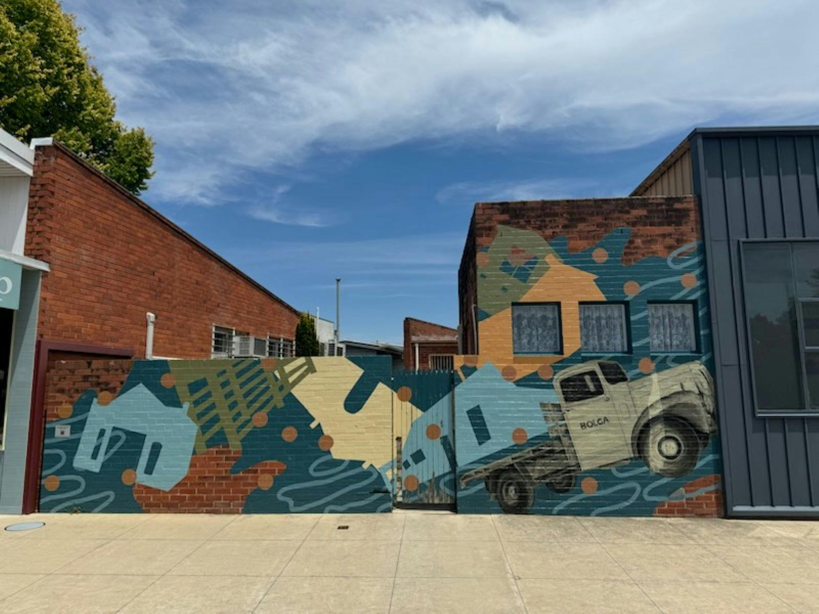 Murals in Tallangatta