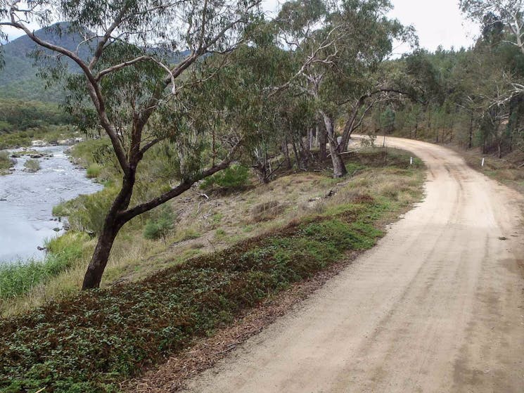 Lower Snowy drive, Kosciuszko National Park. Photo: Luke McLachlan