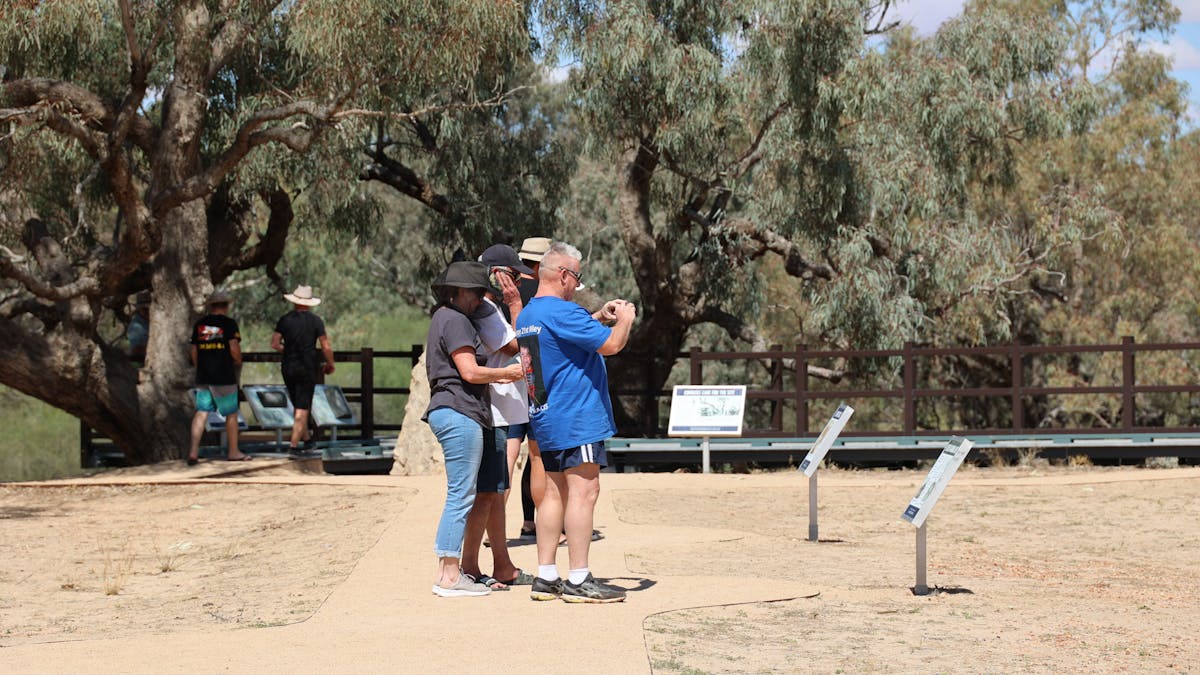 Visitors at the Dig Tree