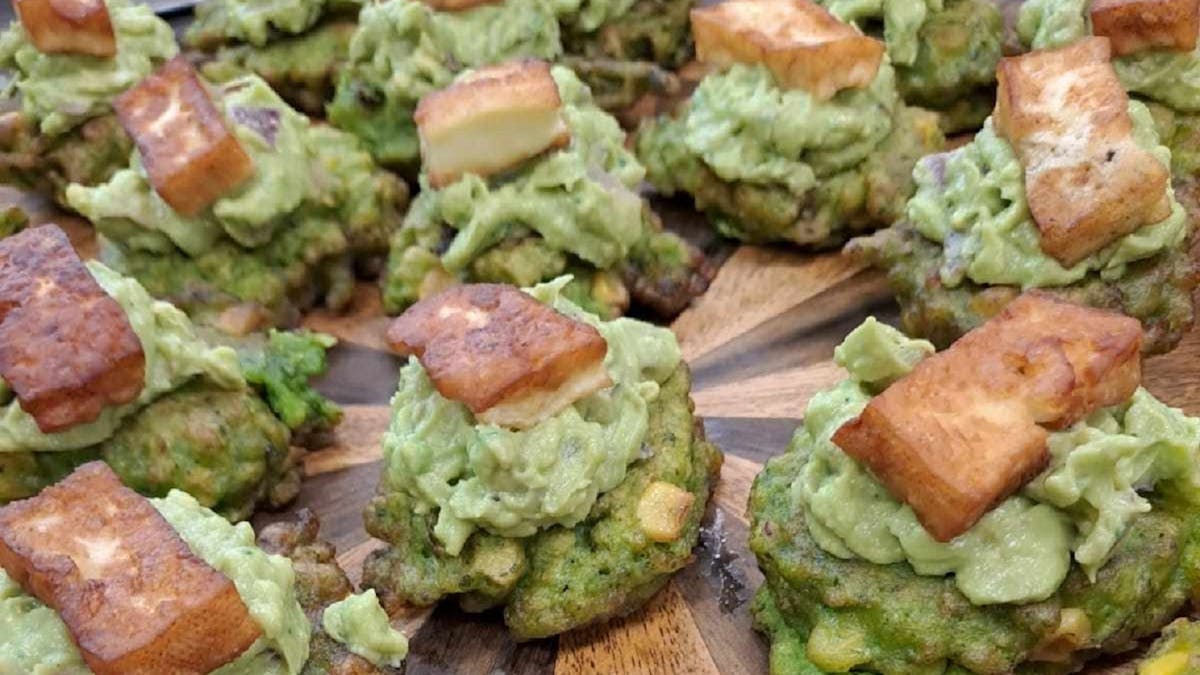 Fritters with Guacamole and Haloumi