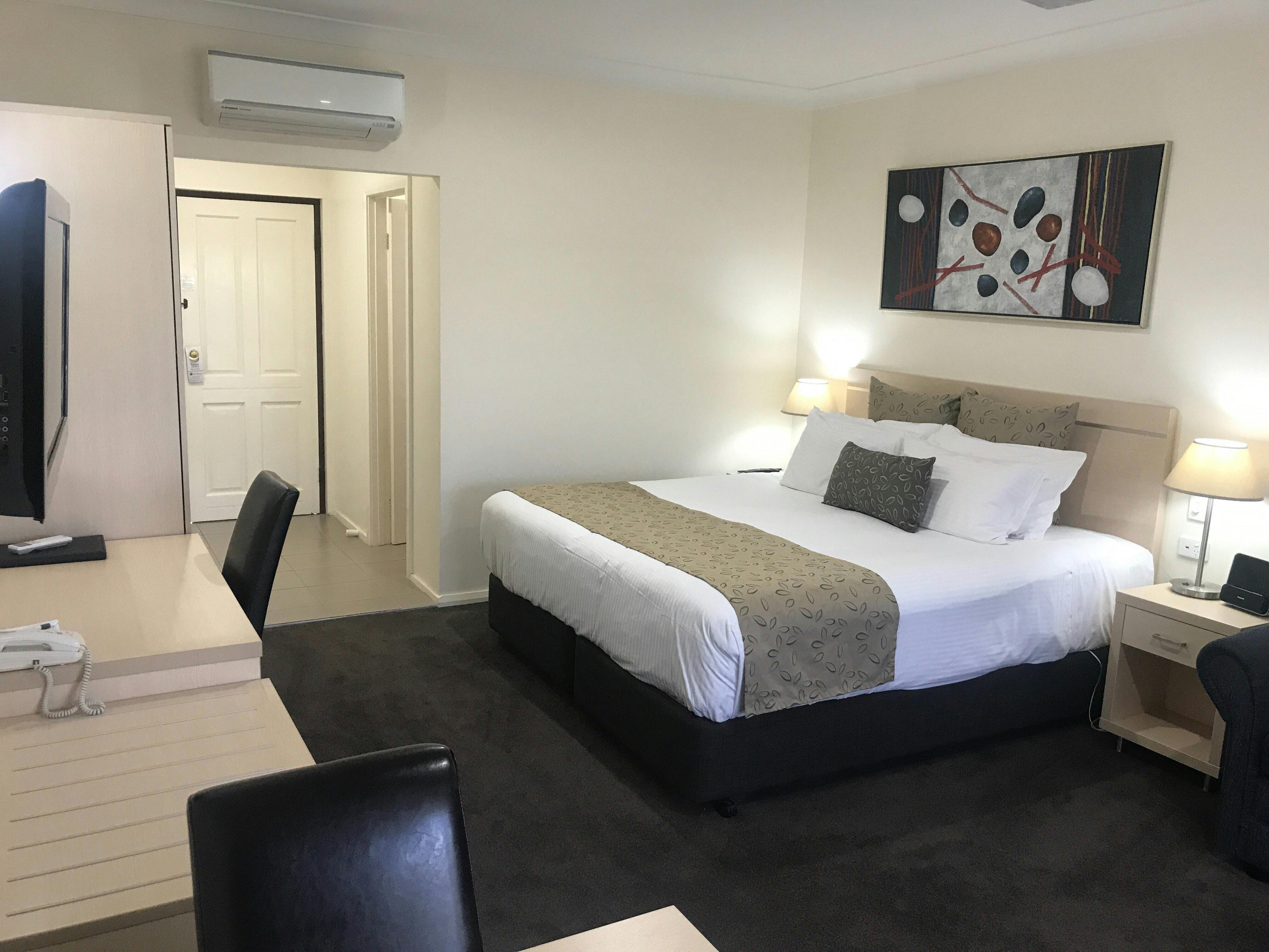 高級特大號床套房