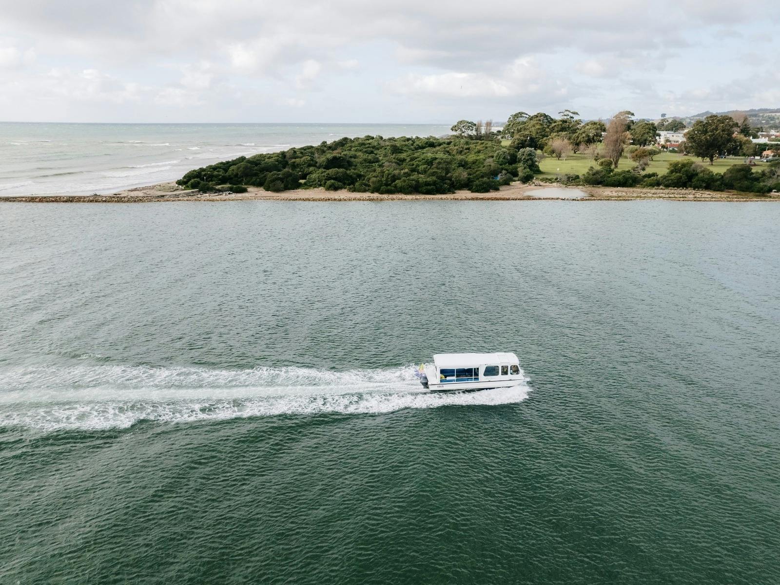 Jus'Leven cruising the bay