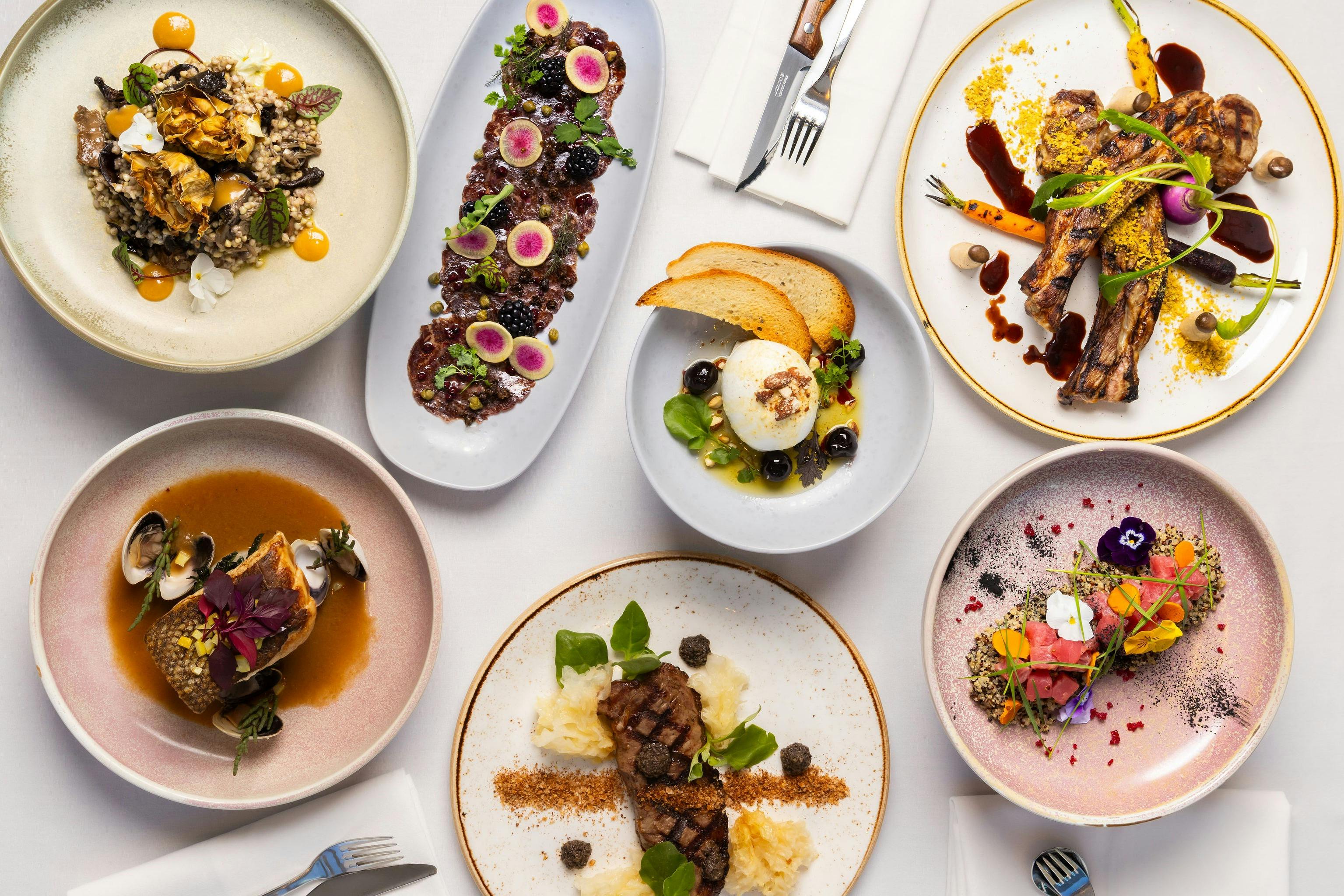 テンストーリーズレストランの多彩な料理