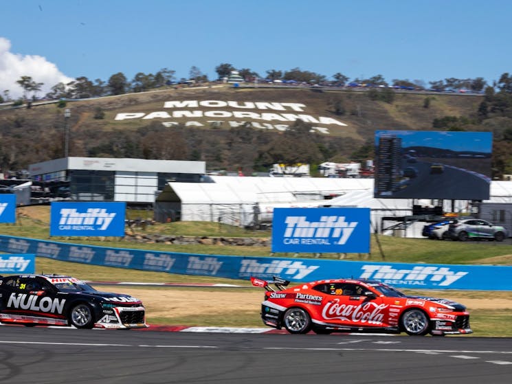 Thrifty Bathurst 500 Mount Panorama in background