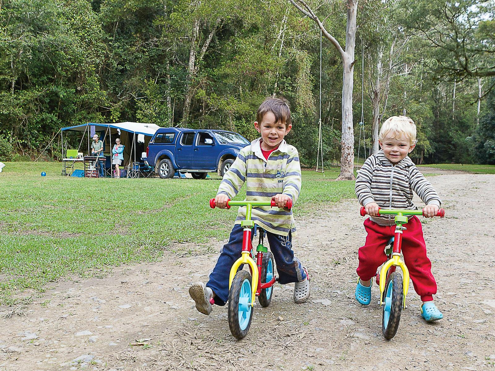 Familienfreundlicher Campingplatz am Telegherry River im Chichester State Forest